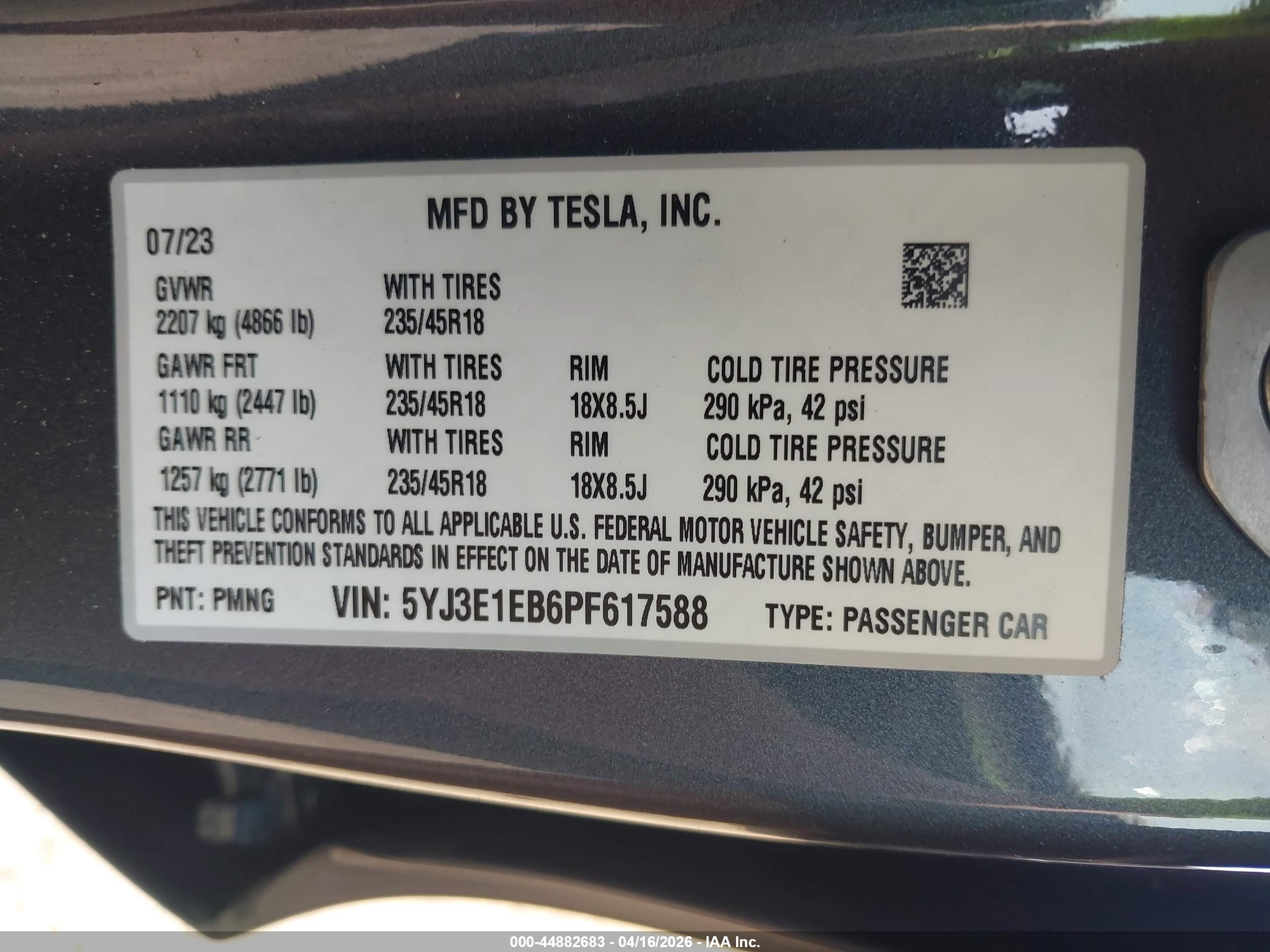 TESLA MODEL image 9