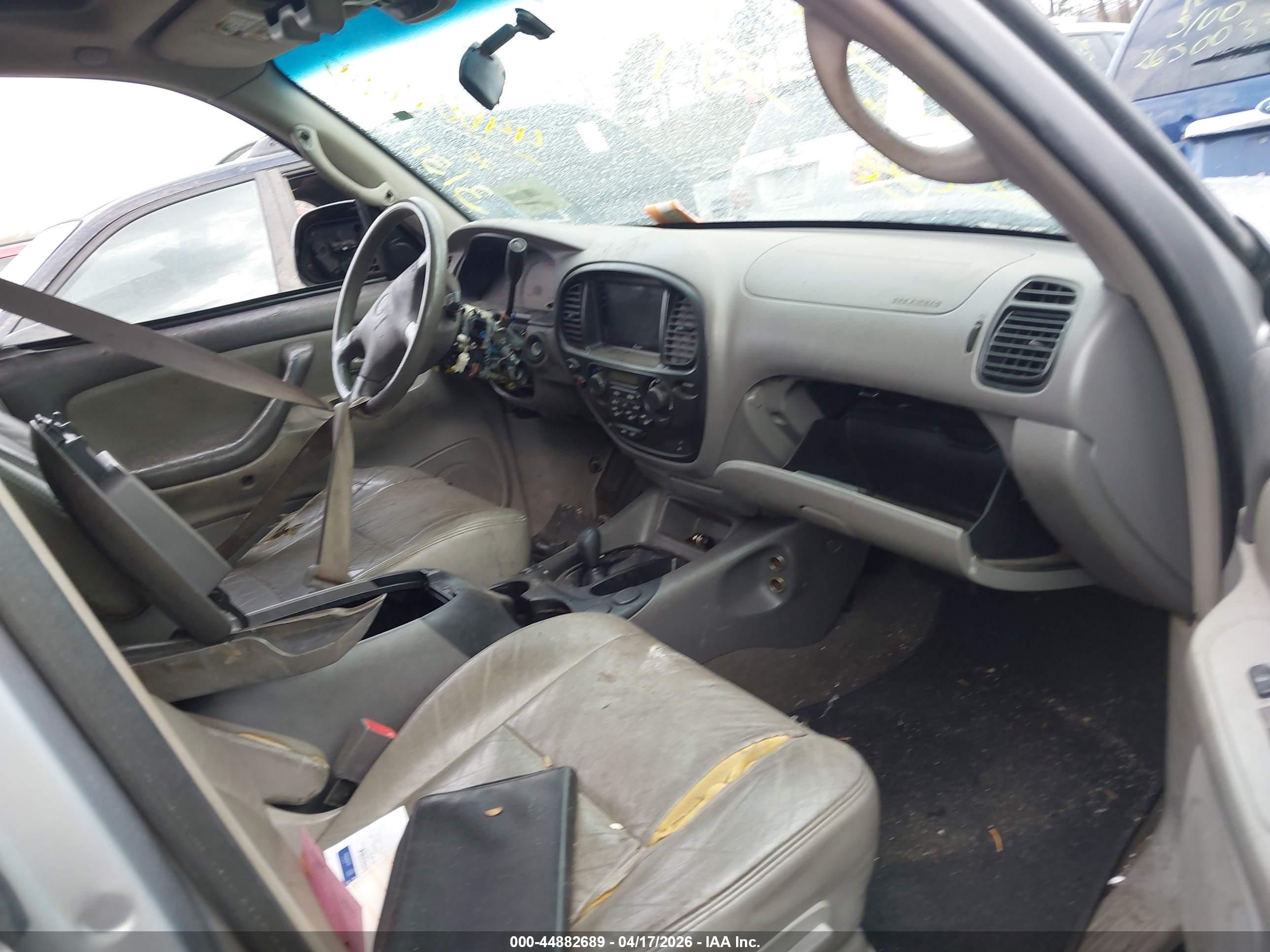 TOYOTA SEQUOIA image 5