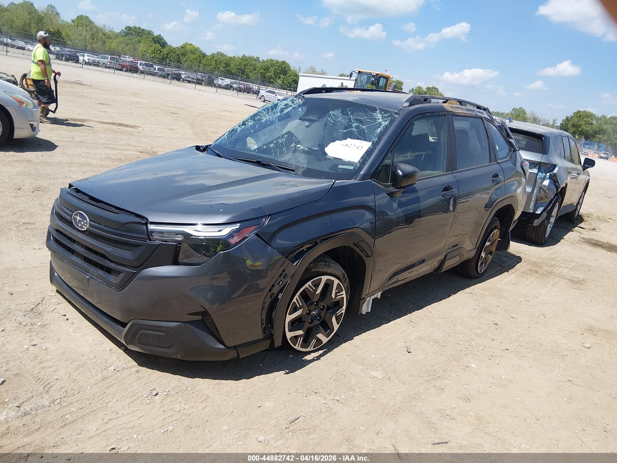 SUBARU FORESTER image 2