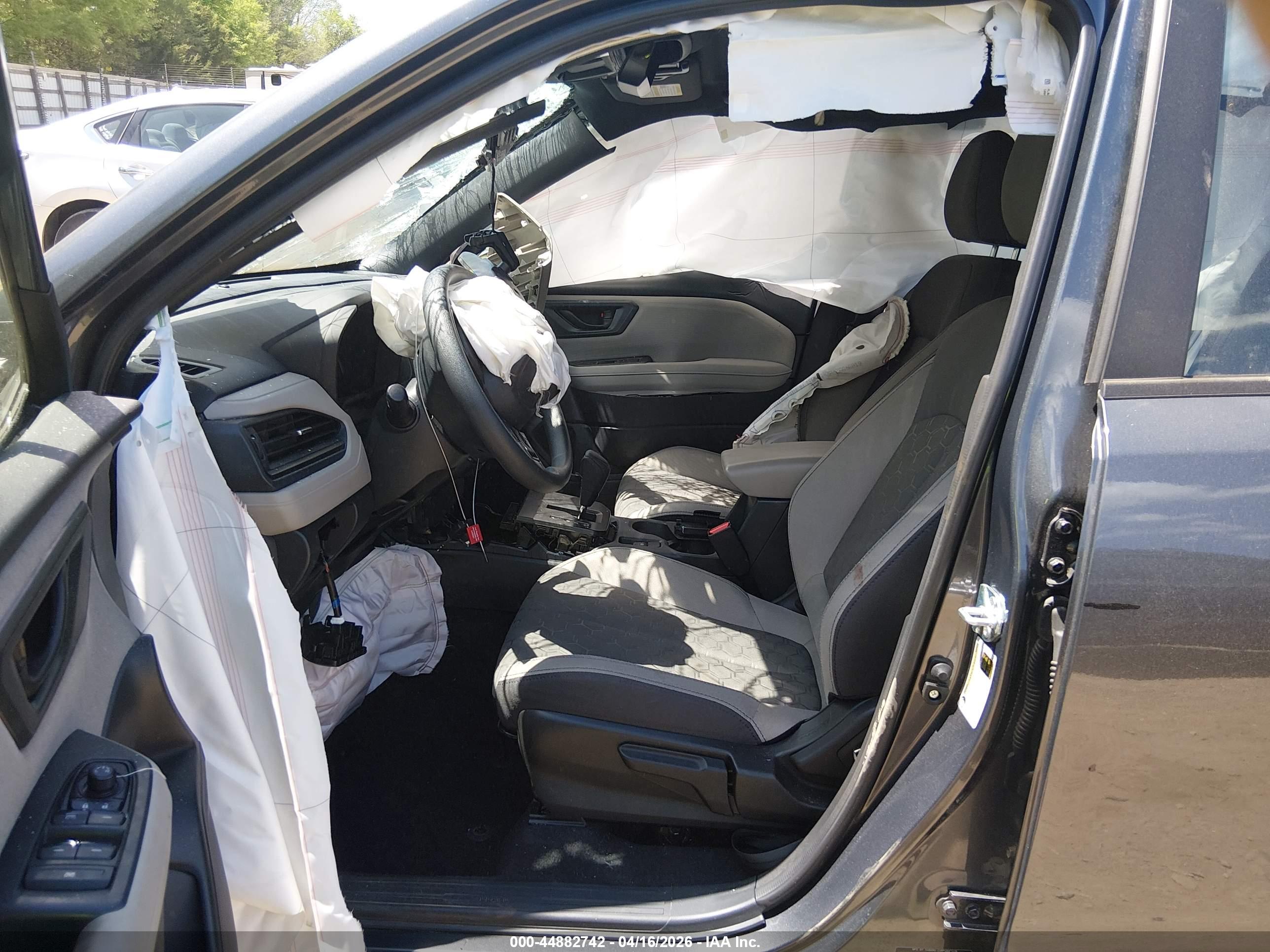 SUBARU FORESTER image 5