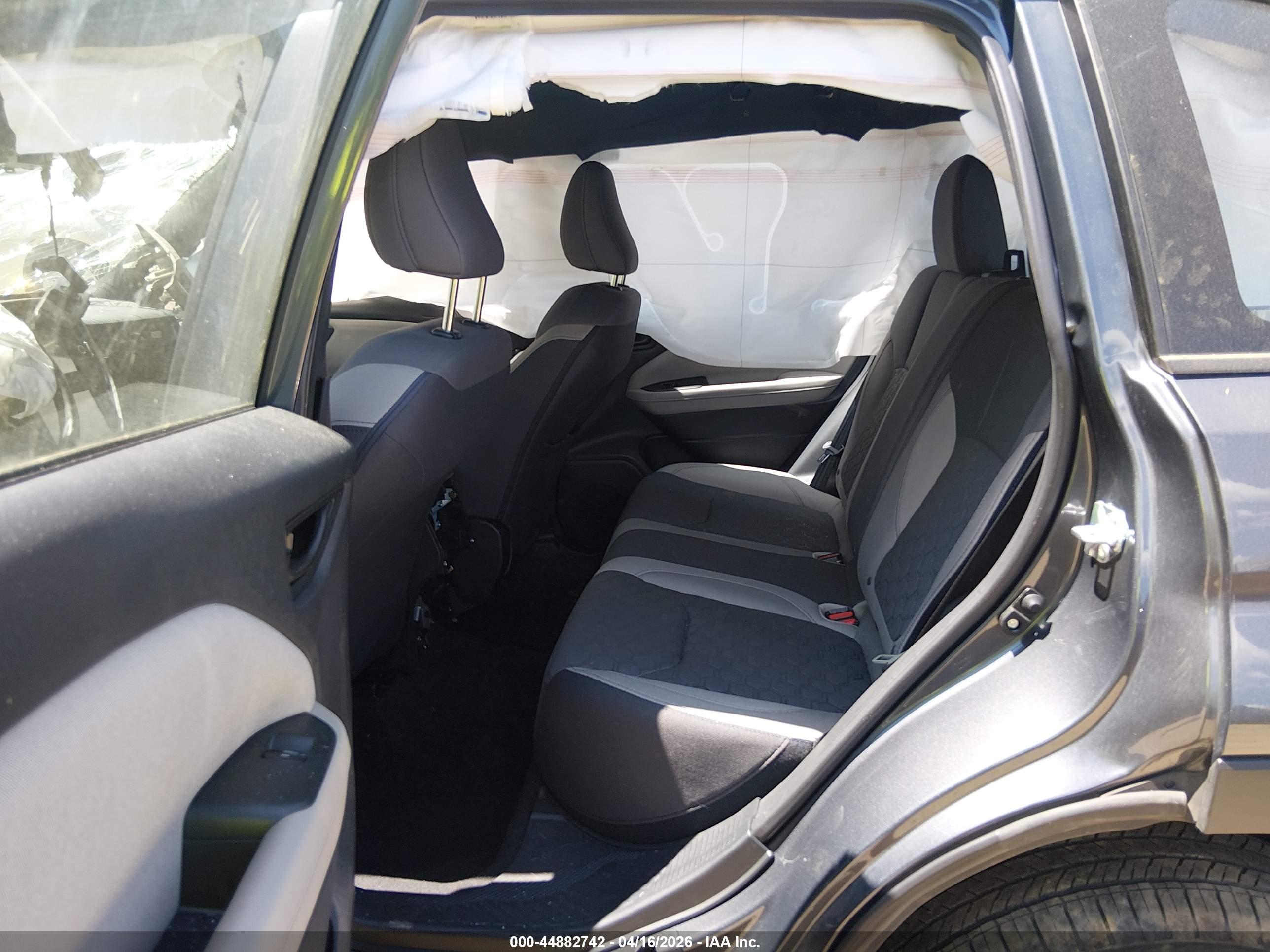 SUBARU FORESTER image 8