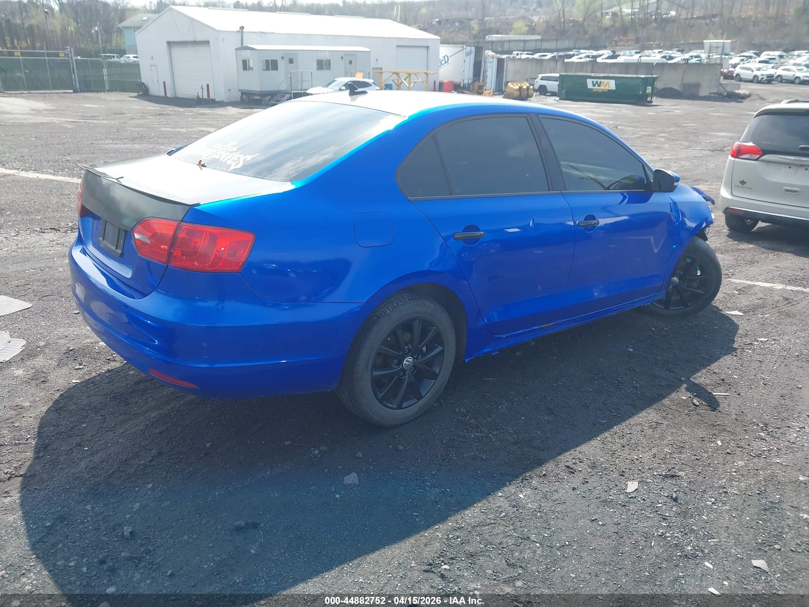 VOLKSWAGEN JETTA image 4