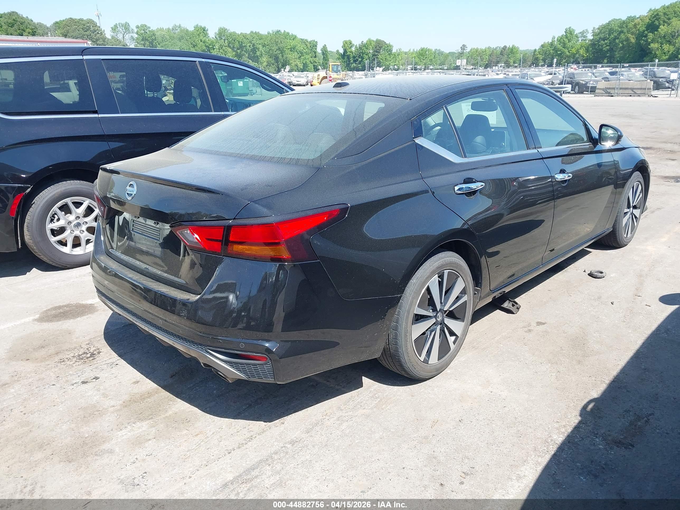 NISSAN ALTIMA image 4