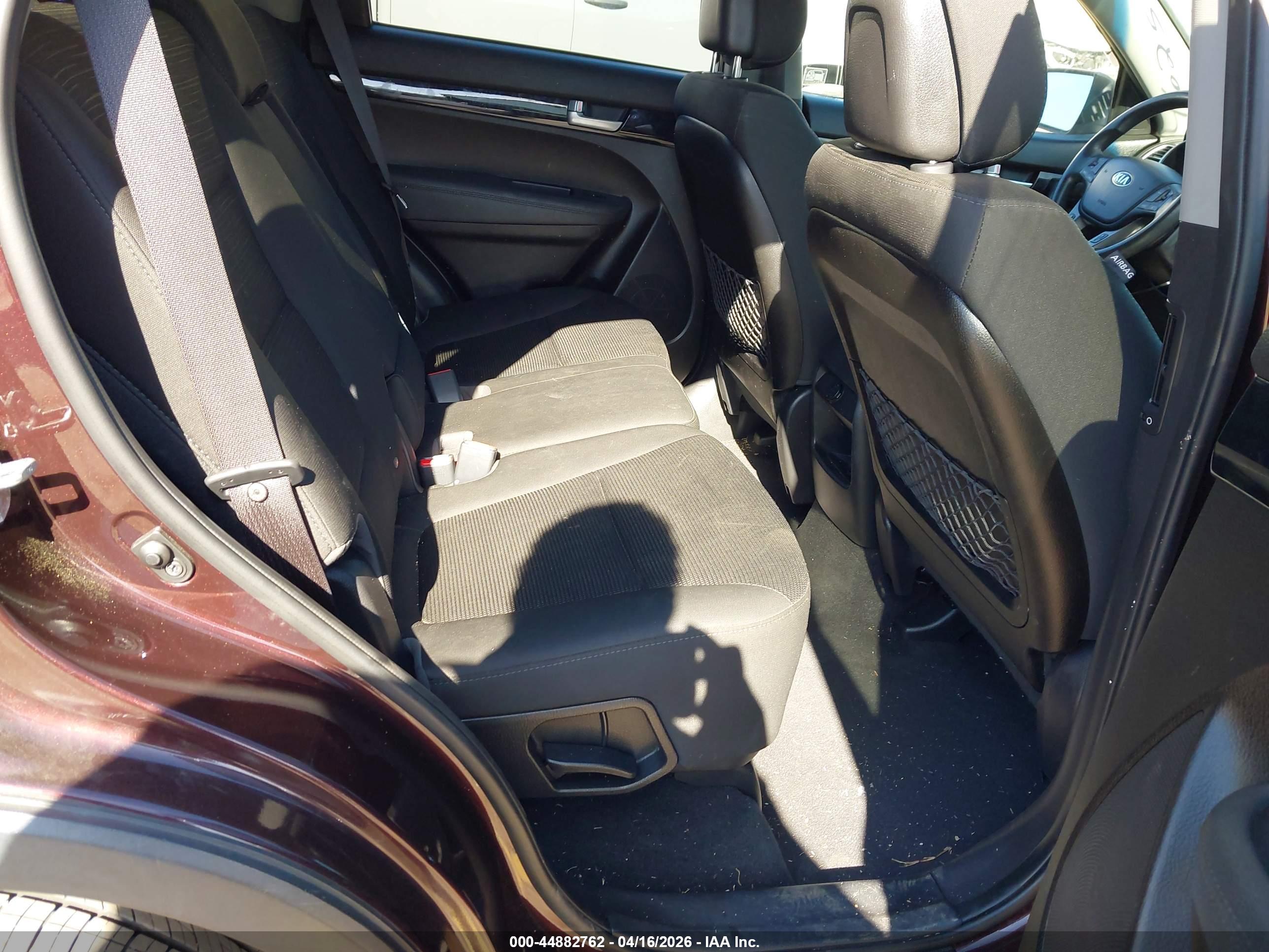 KIA SORENTO image 8