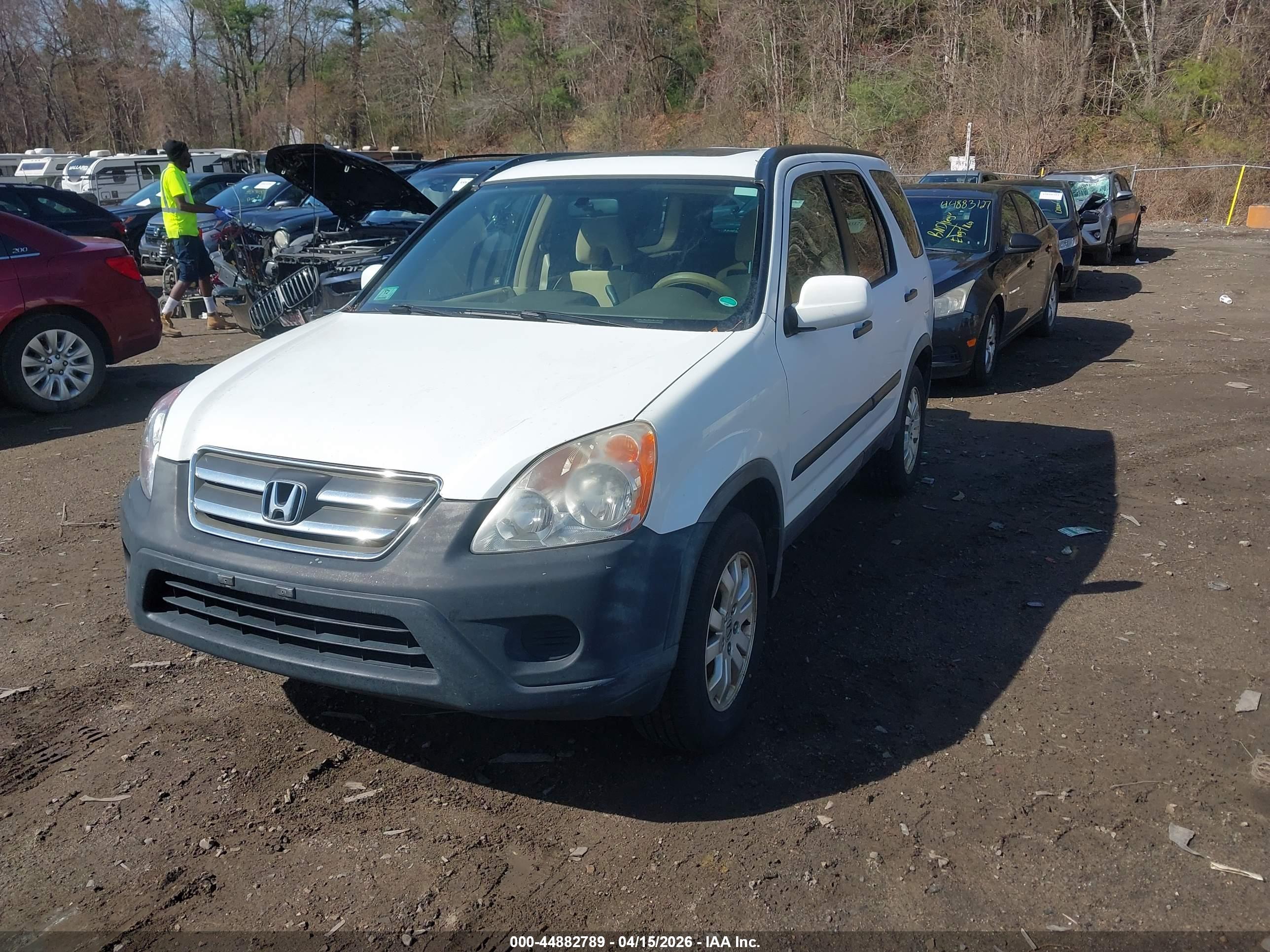 HONDA CR-V image 2