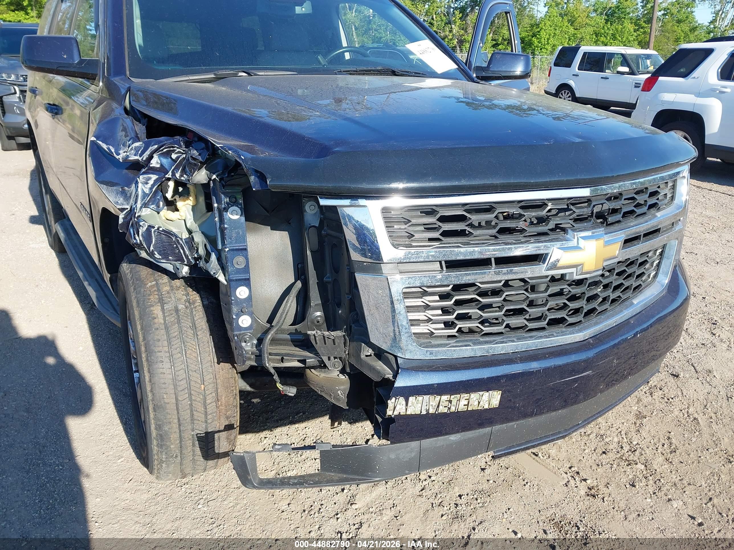 CHEVROLET TAHOE image 6