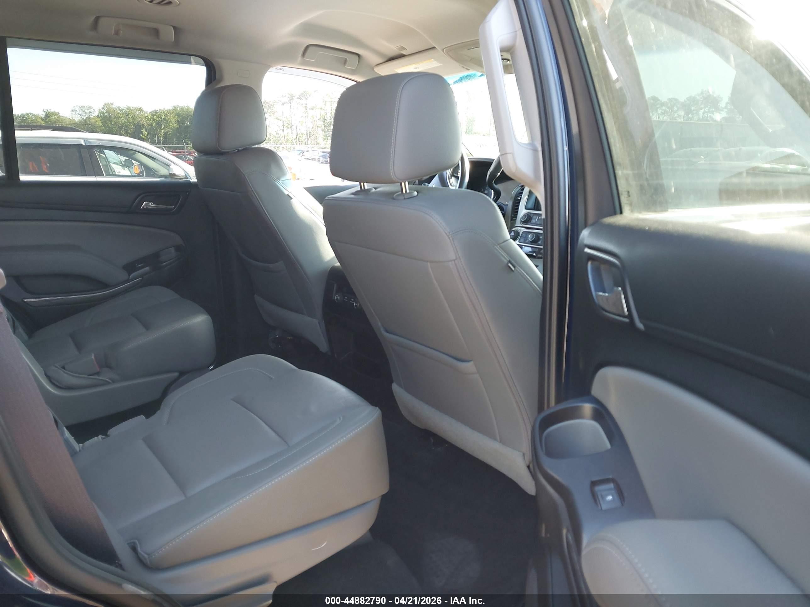 CHEVROLET TAHOE image 8