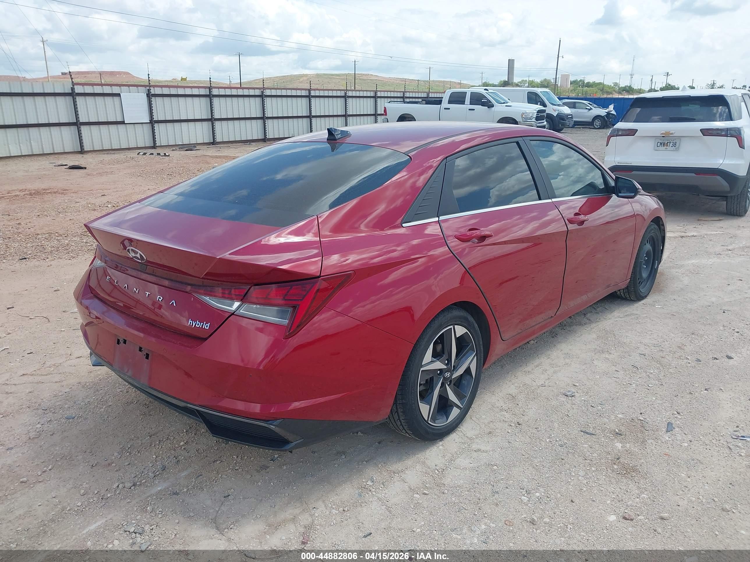 HYUNDAI ELANTRA image 4