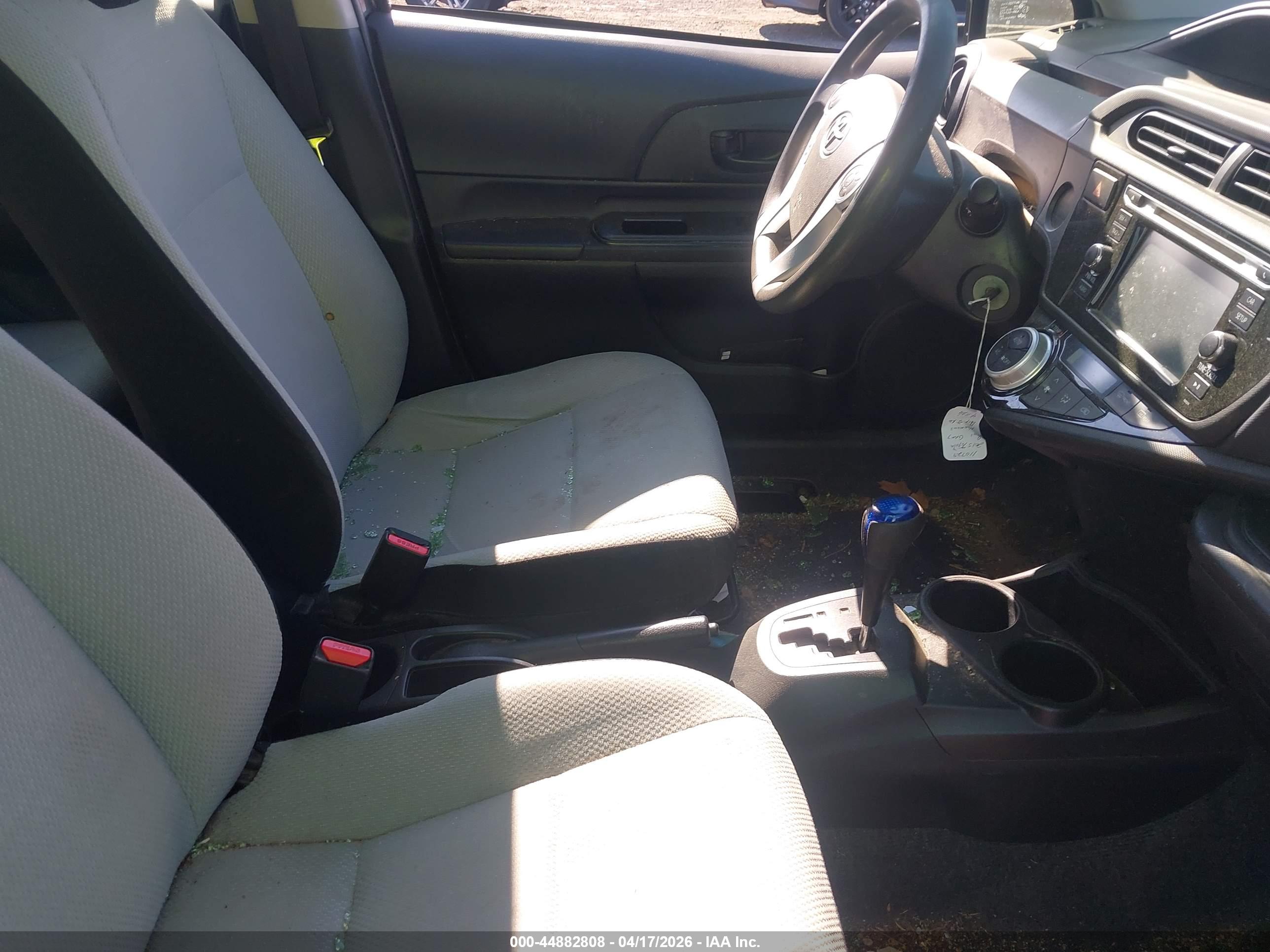 TOYOTA PRIUS image 5