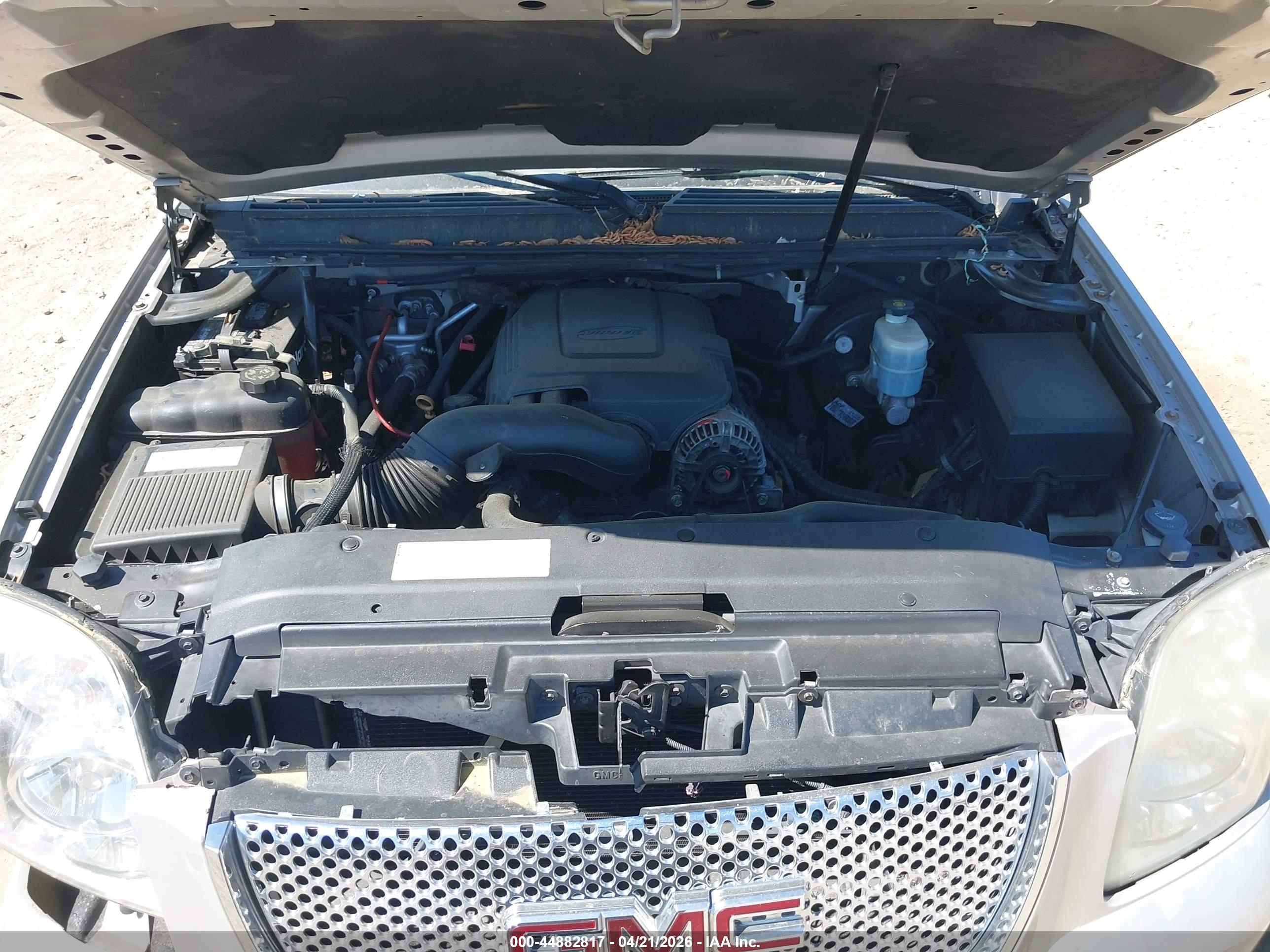 GMC YUKON image 10