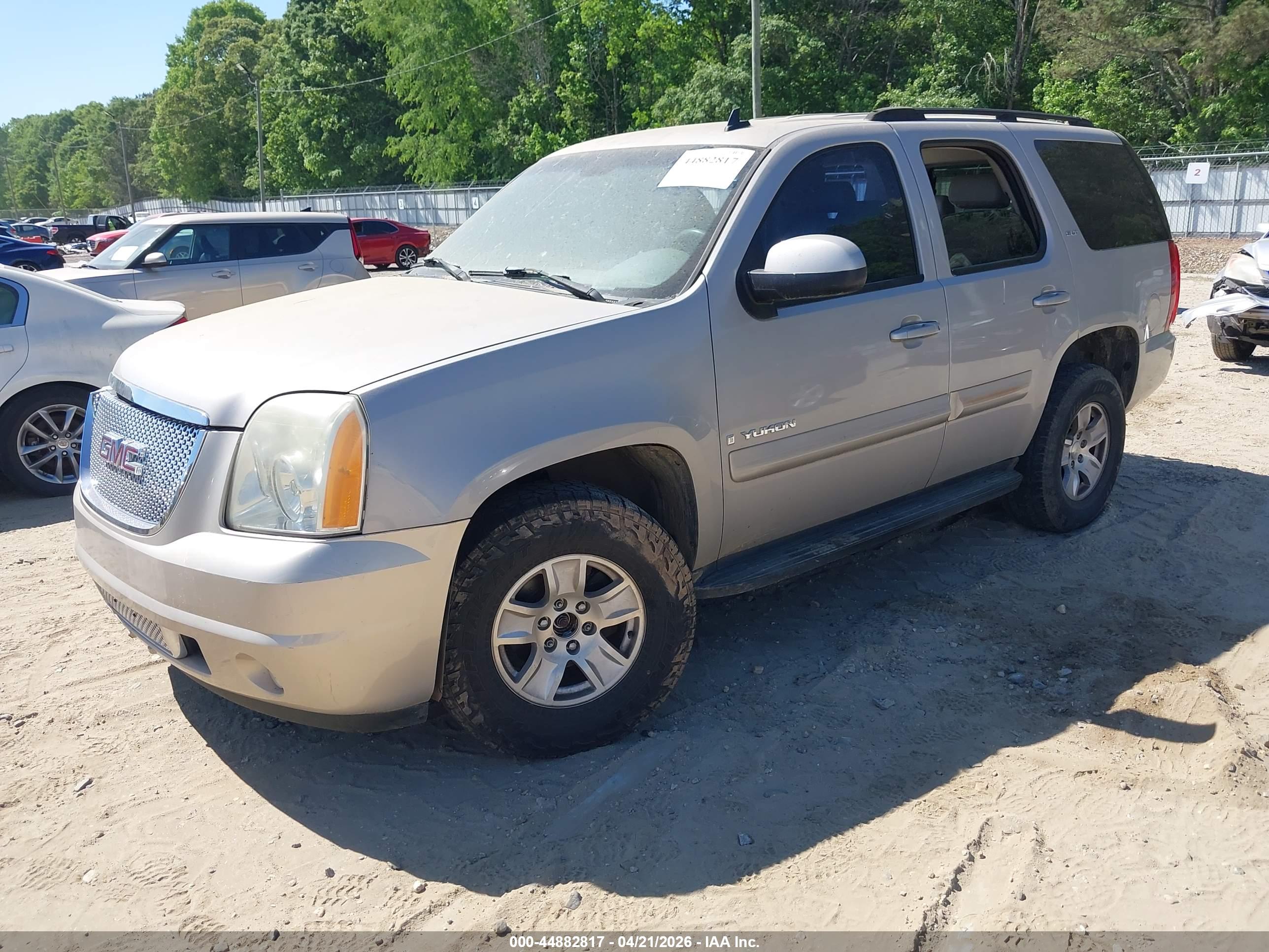 GMC YUKON image 2