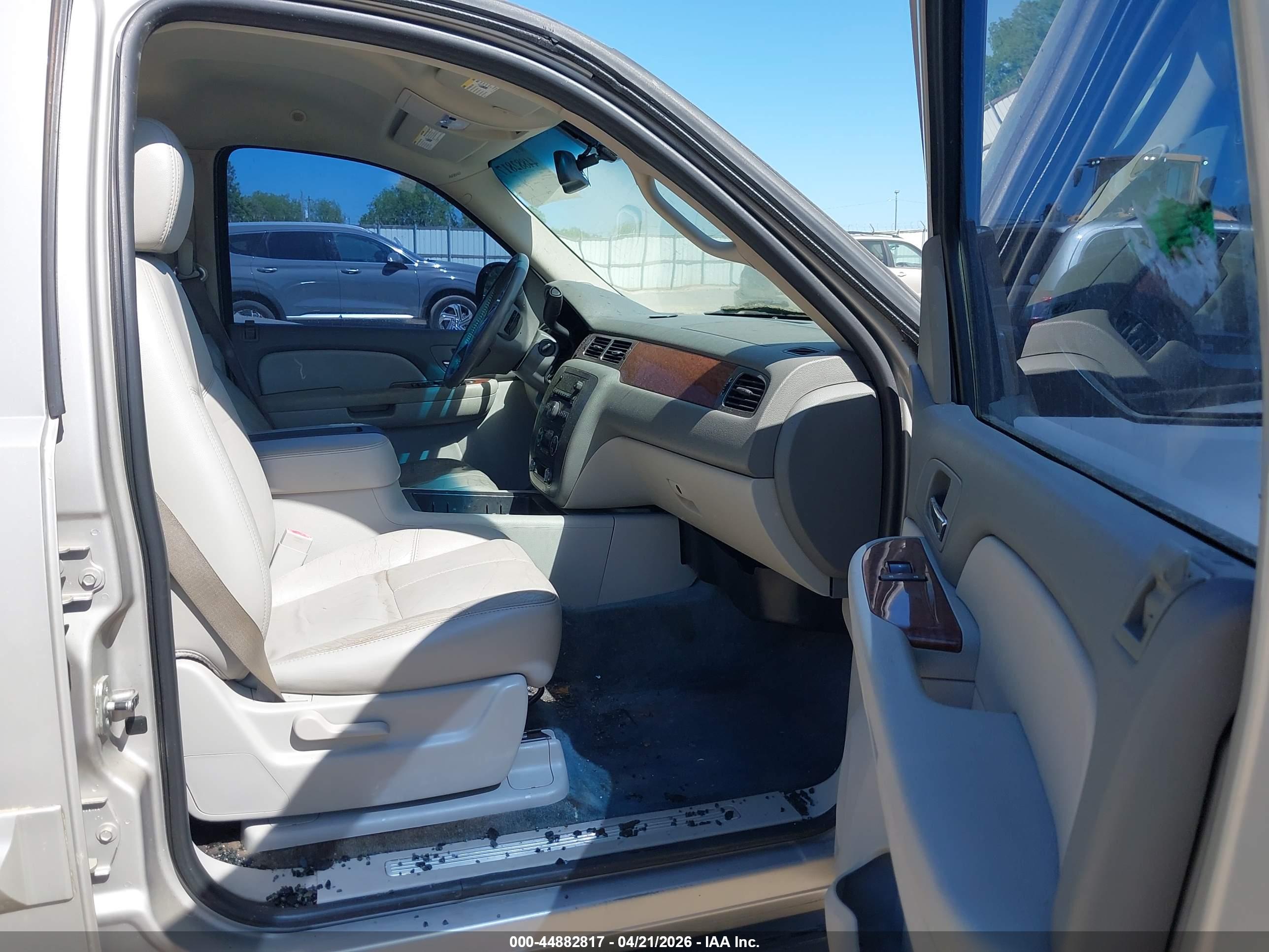 GMC YUKON image 5