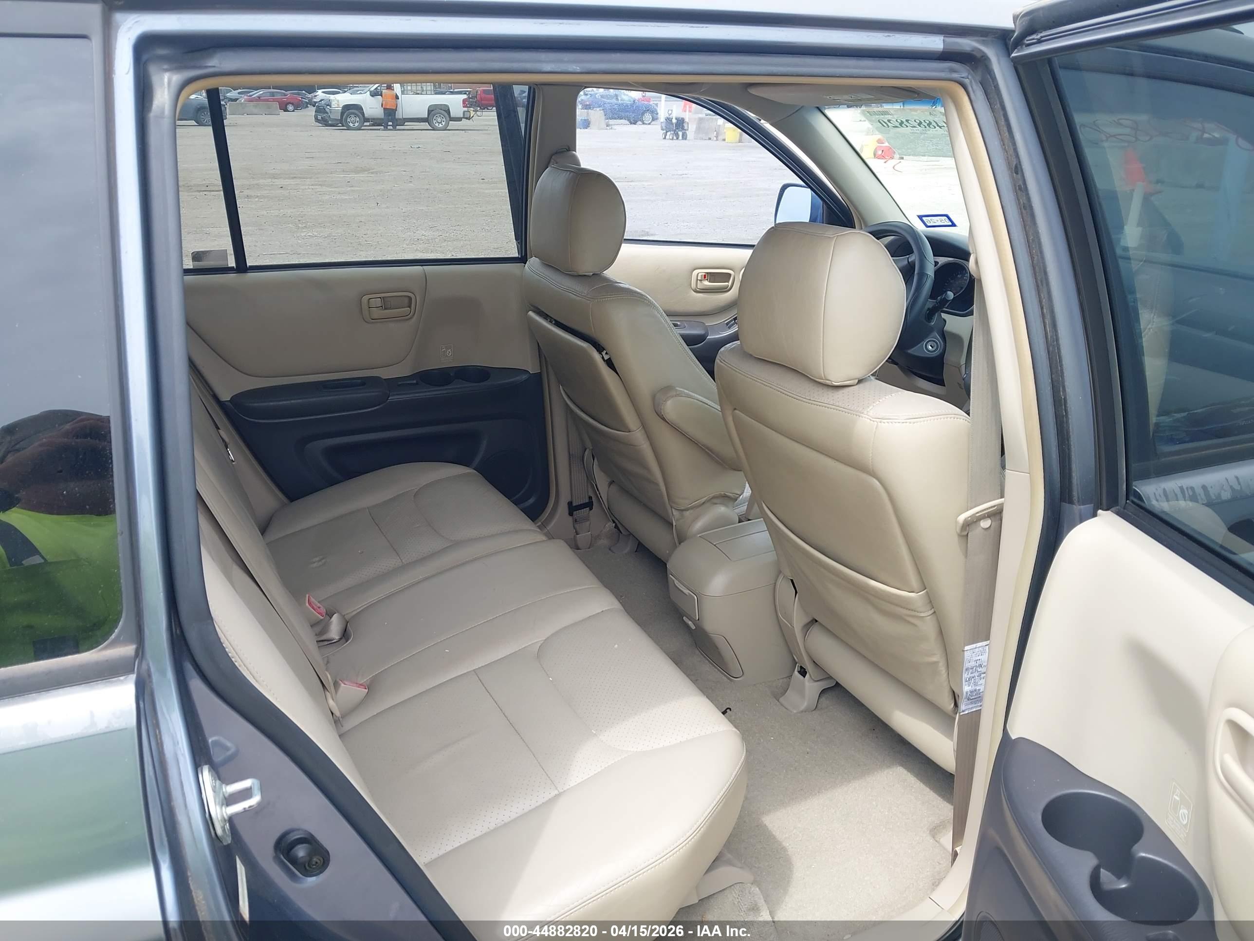 TOYOTA HIGHLANDER image 8