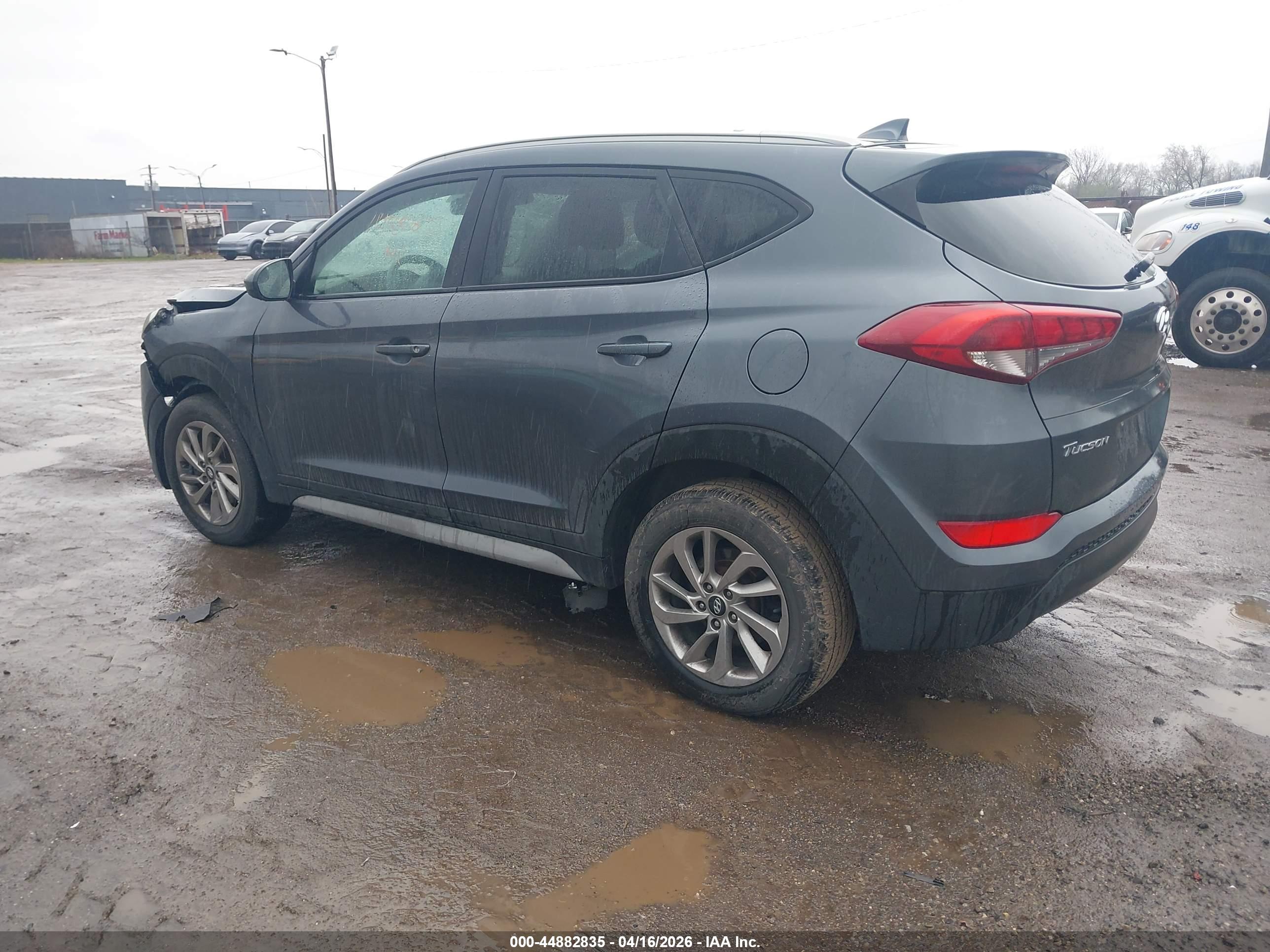 HYUNDAI TUCSON image 3