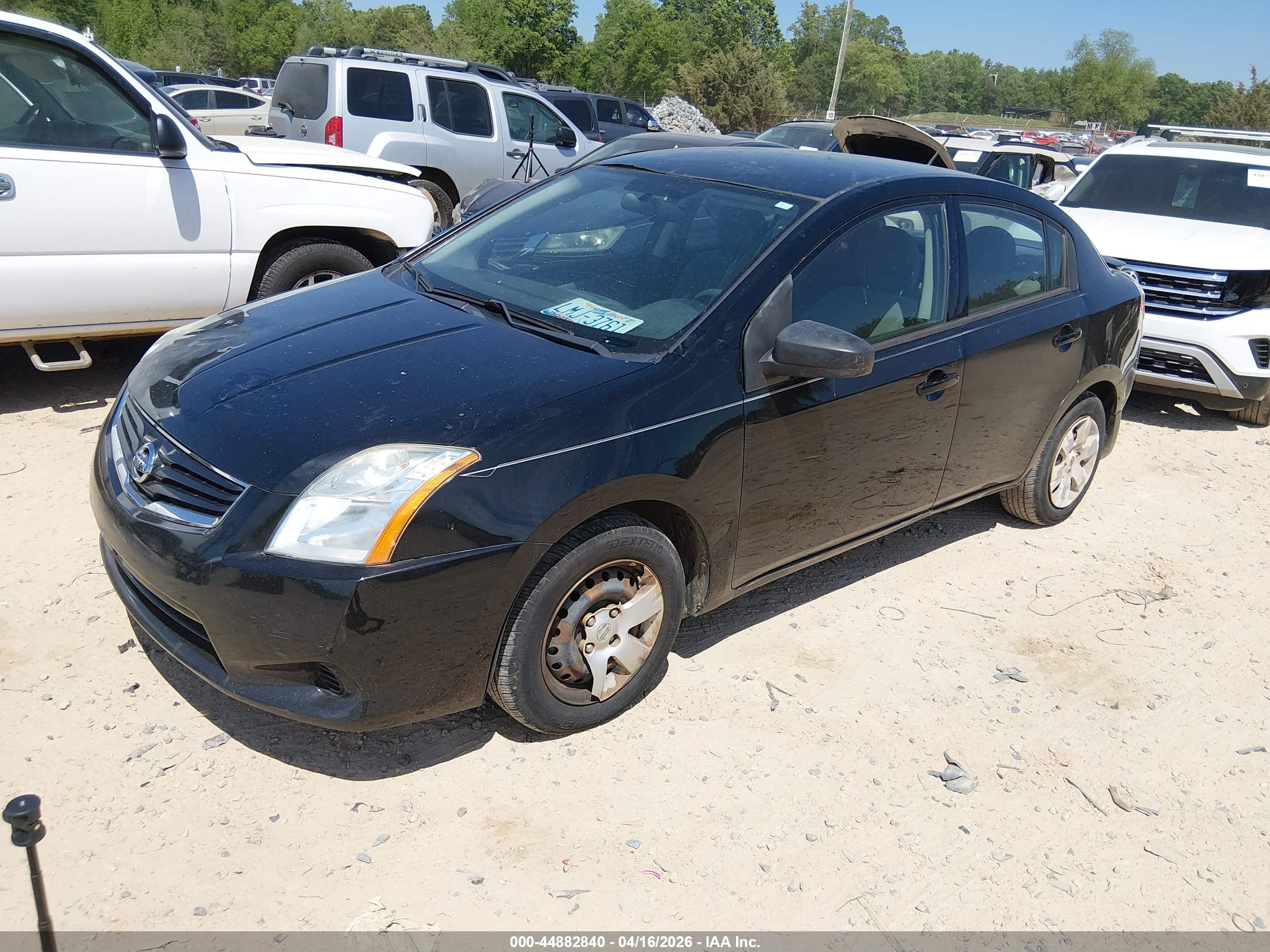NISSAN SENTRA image 2