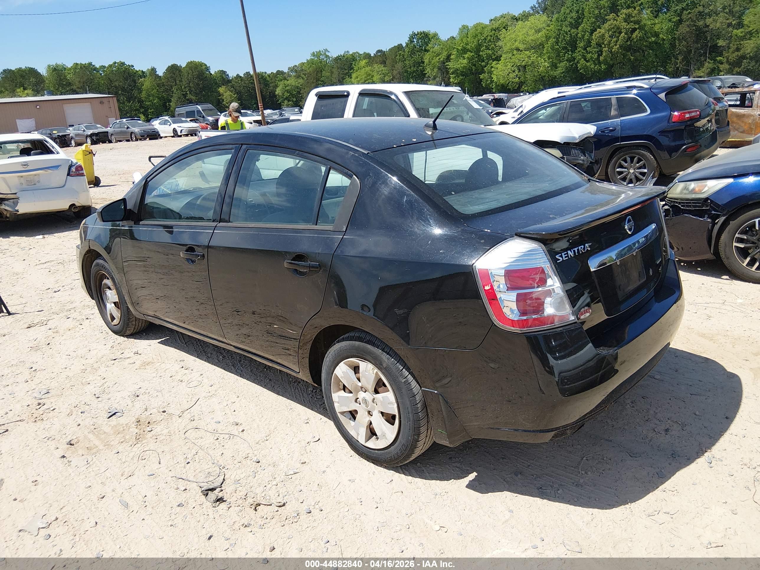 NISSAN SENTRA image 3