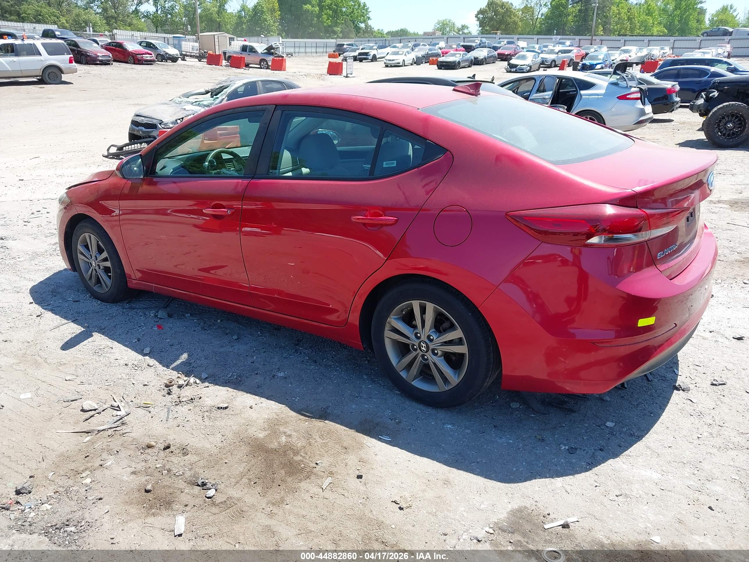 HYUNDAI ELANTRA image 3