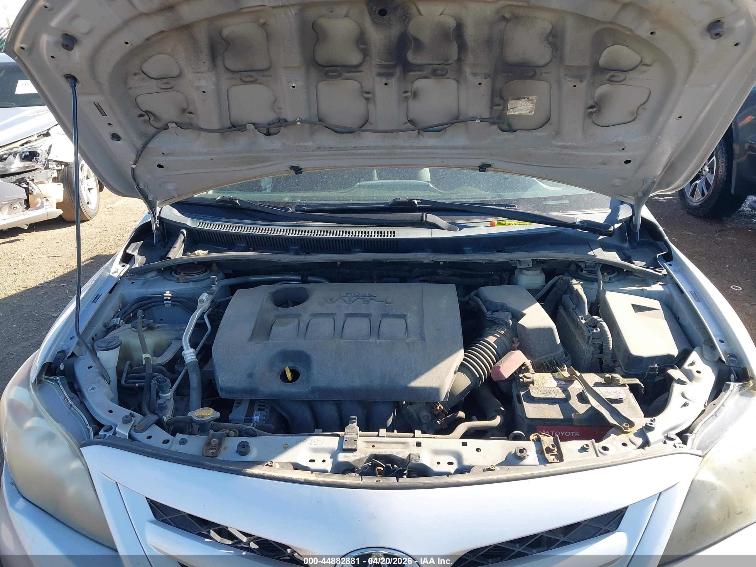 TOYOTA COROLLA image 10