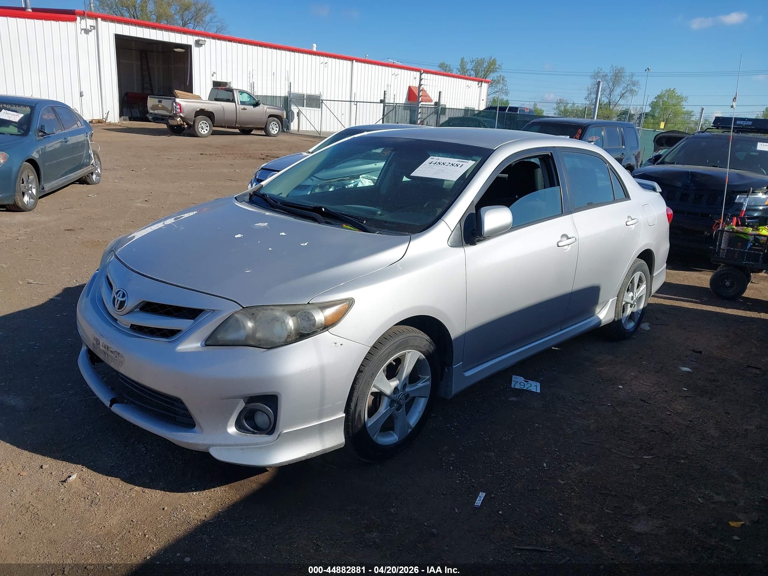 TOYOTA COROLLA image 2