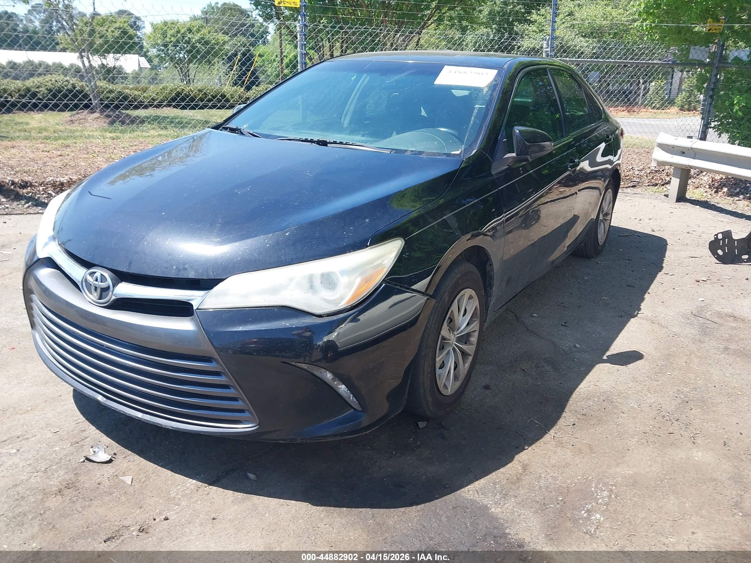 TOYOTA CAMRY image 2