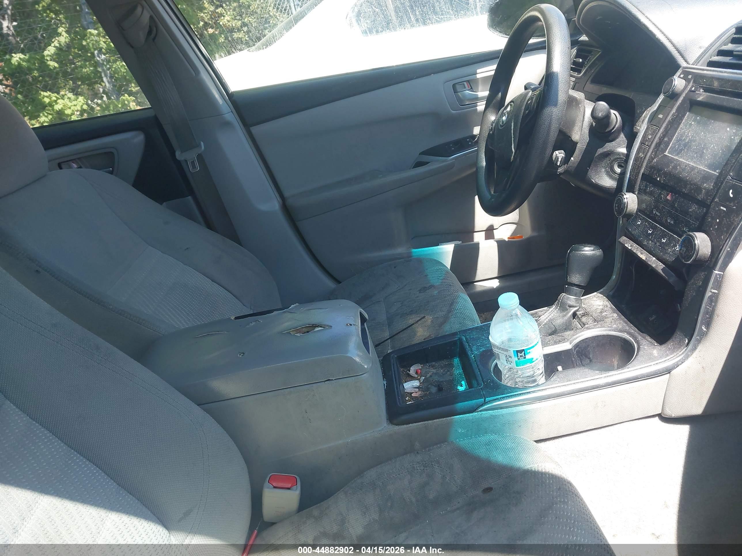 TOYOTA CAMRY image 5