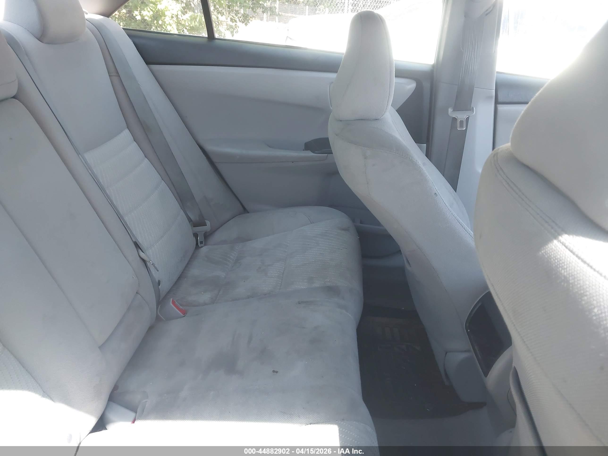 TOYOTA CAMRY image 8