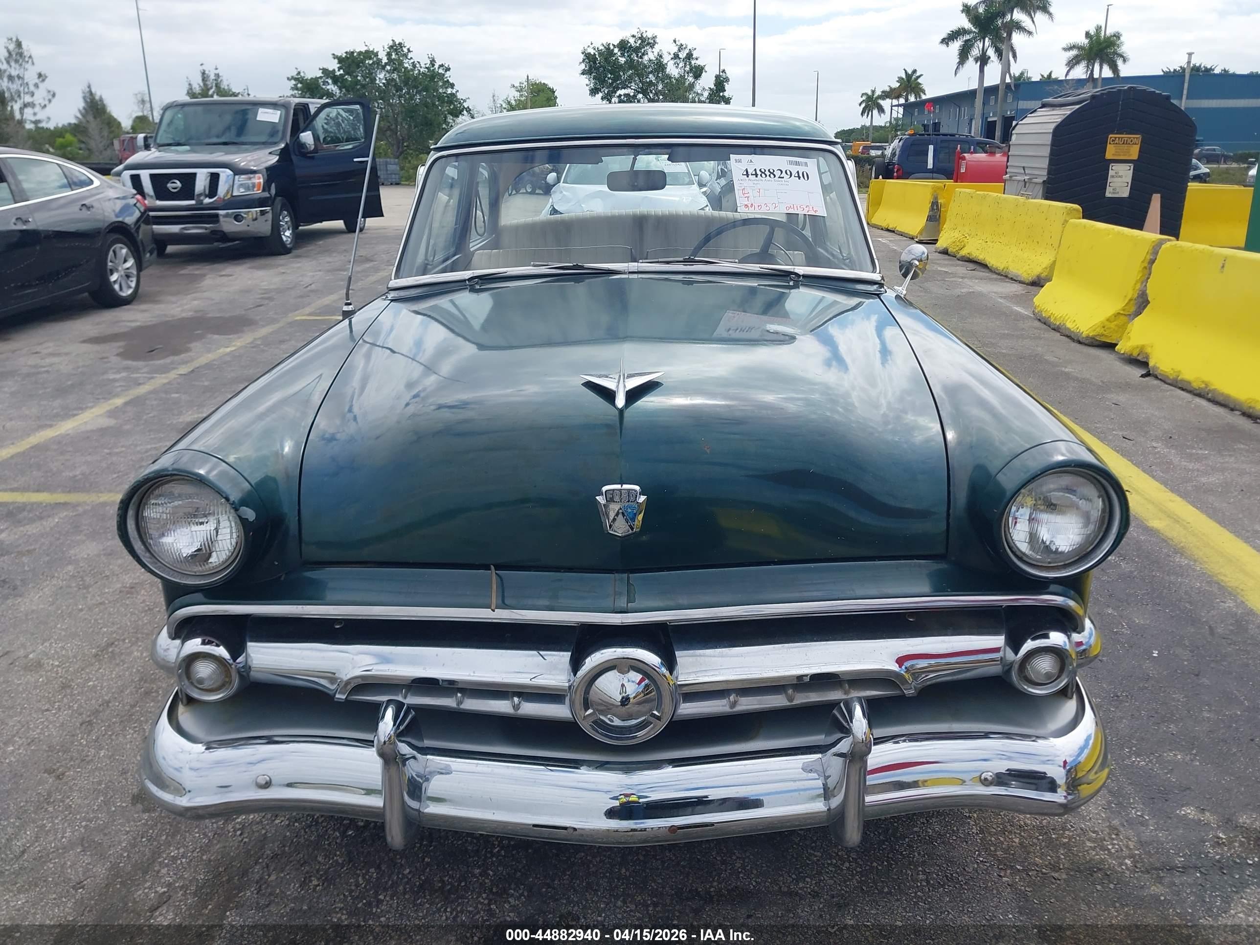 FORD CUSTOM image 6