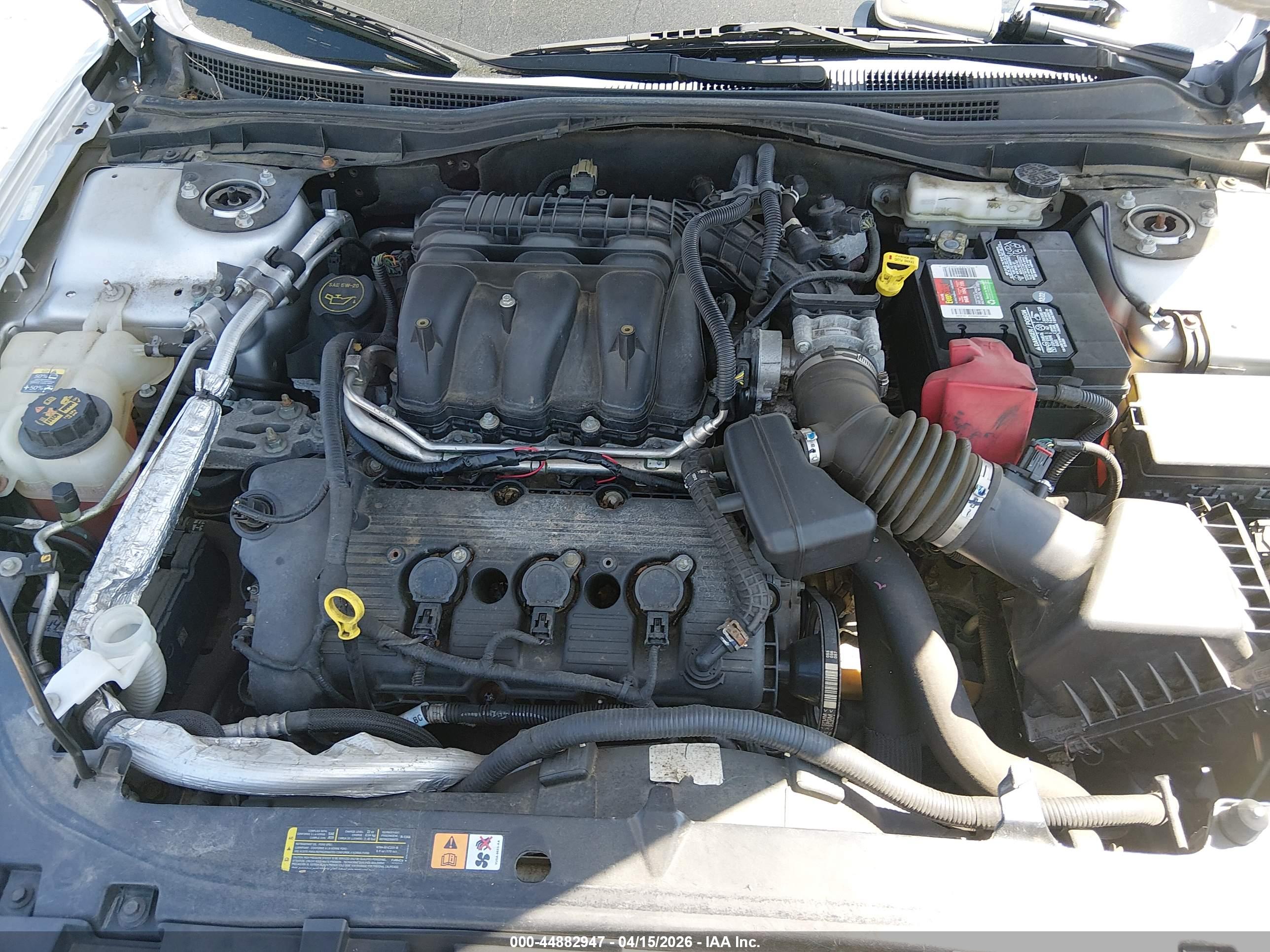 FORD FUSION image 10