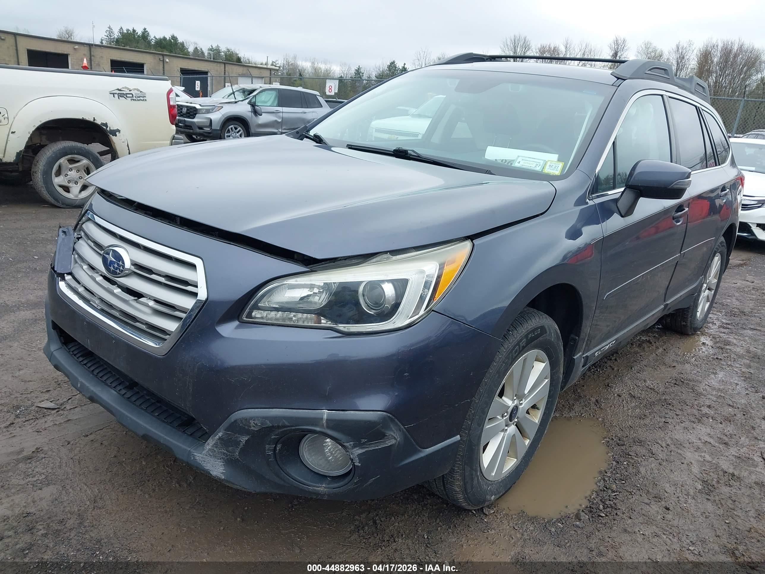 SUBARU OUTBACK image 2