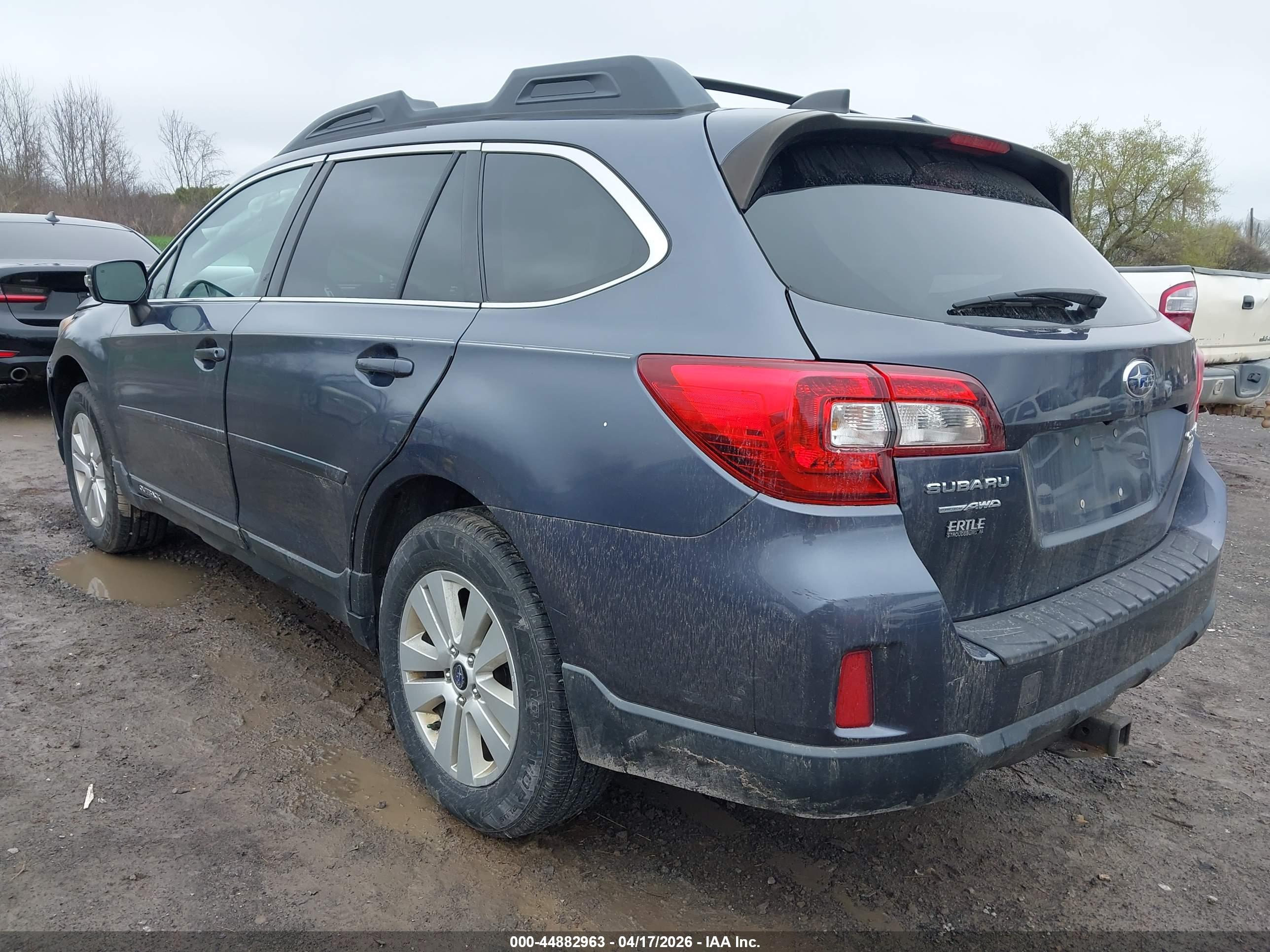 SUBARU OUTBACK image 3