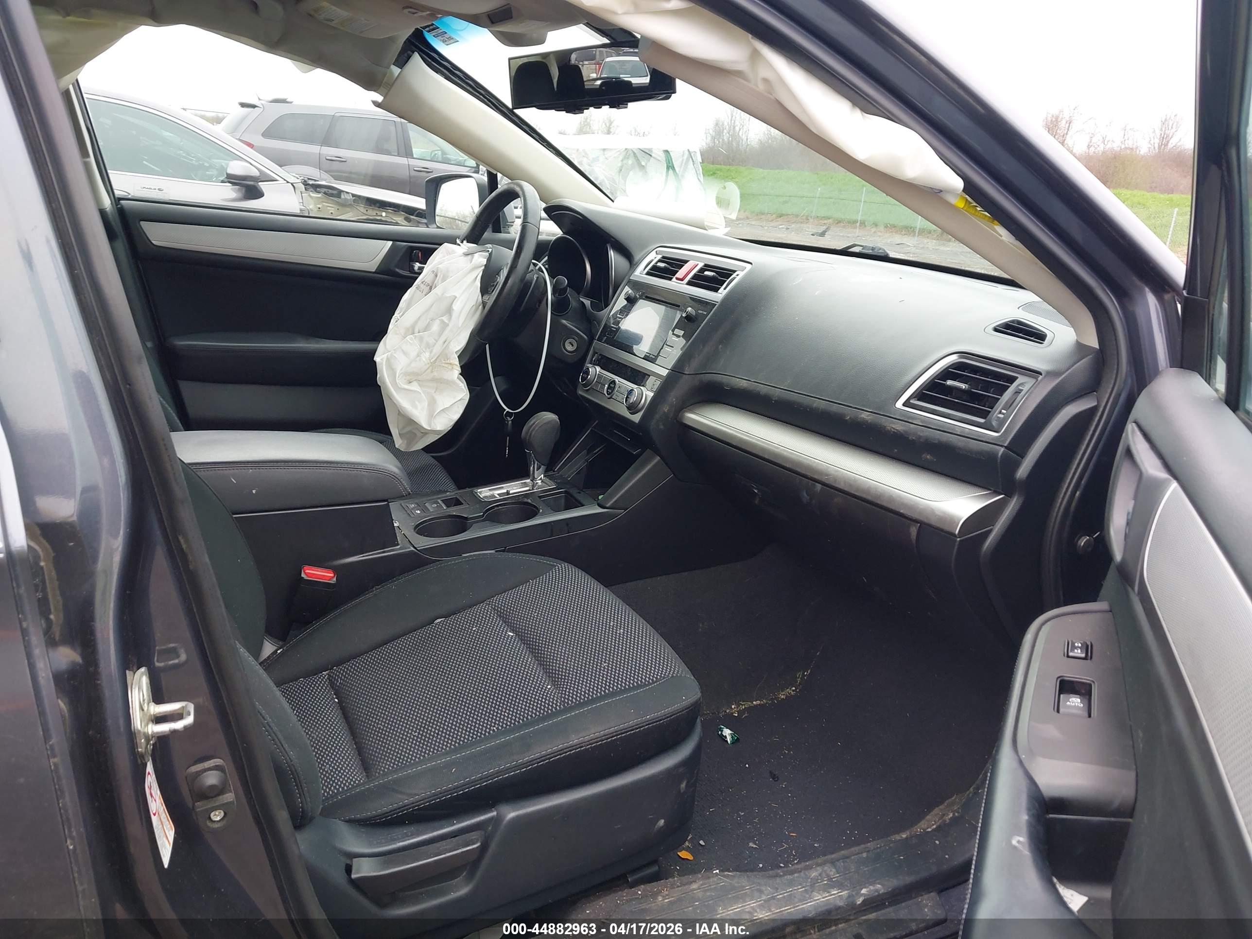 SUBARU OUTBACK image 5