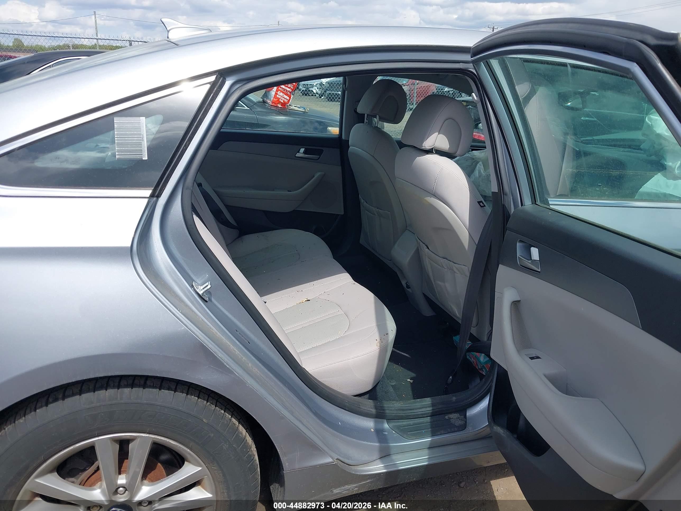HYUNDAI SONATA image 8