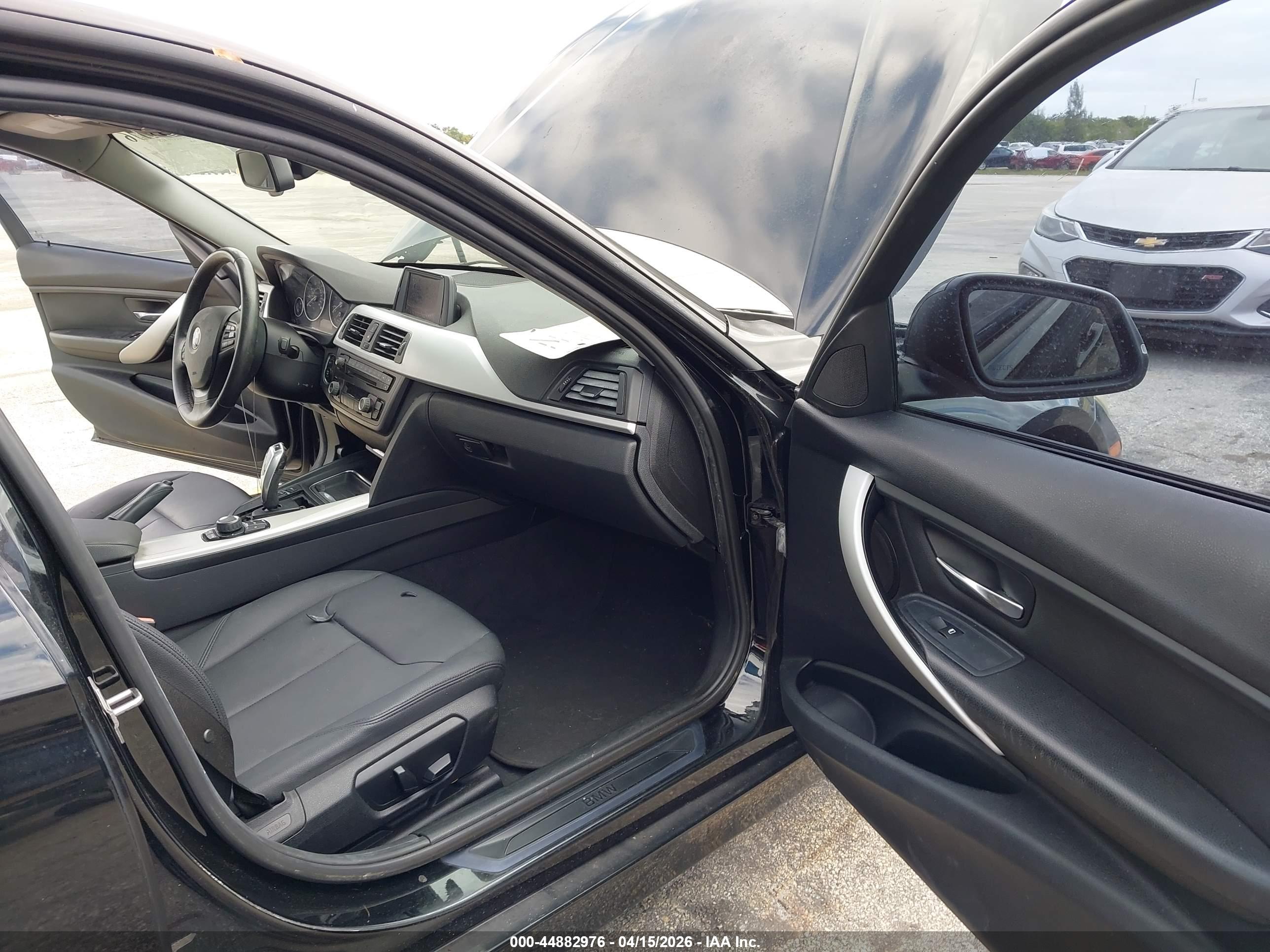BMW 328I image 5