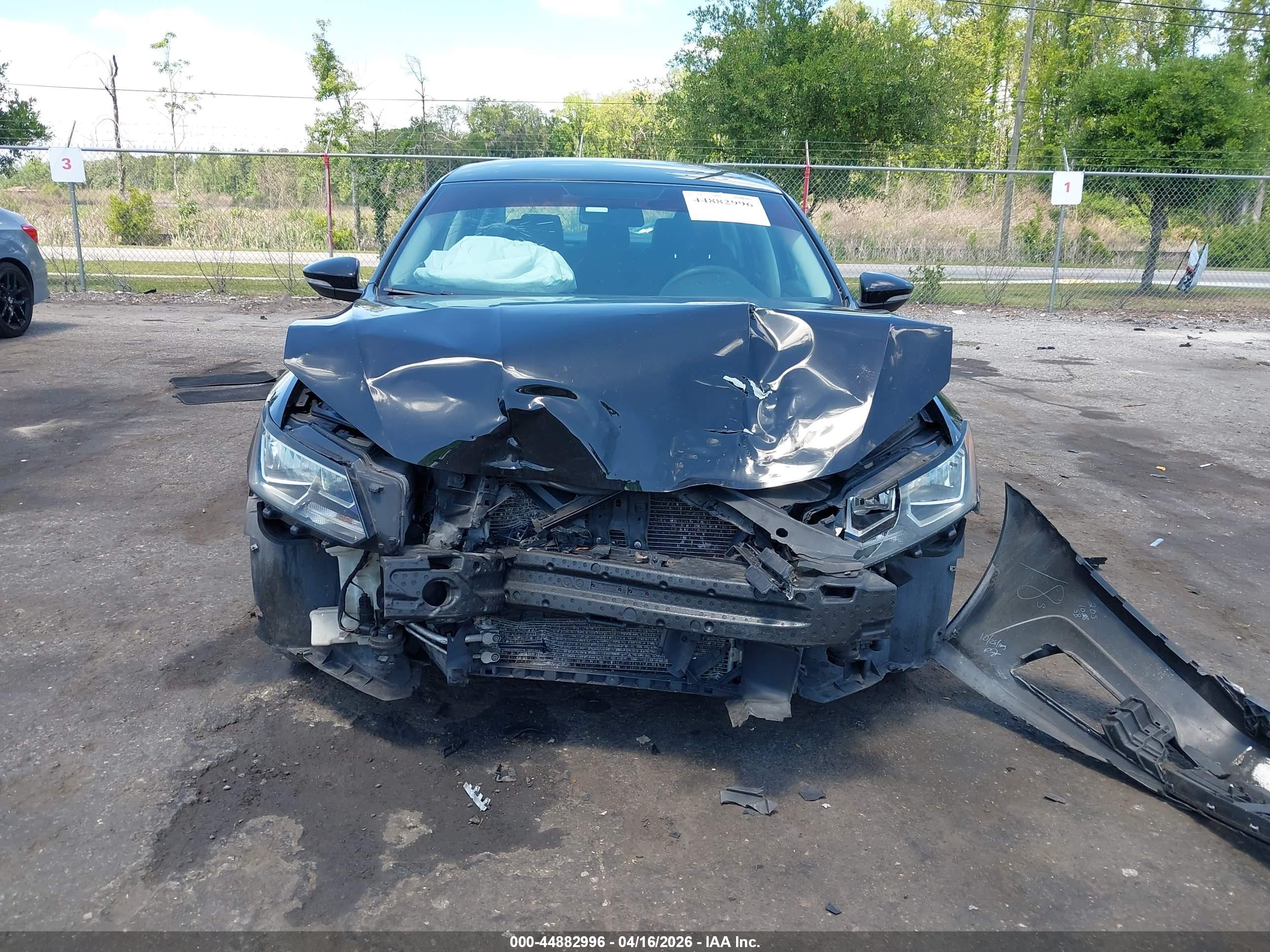 VOLKSWAGEN PASSAT image 6