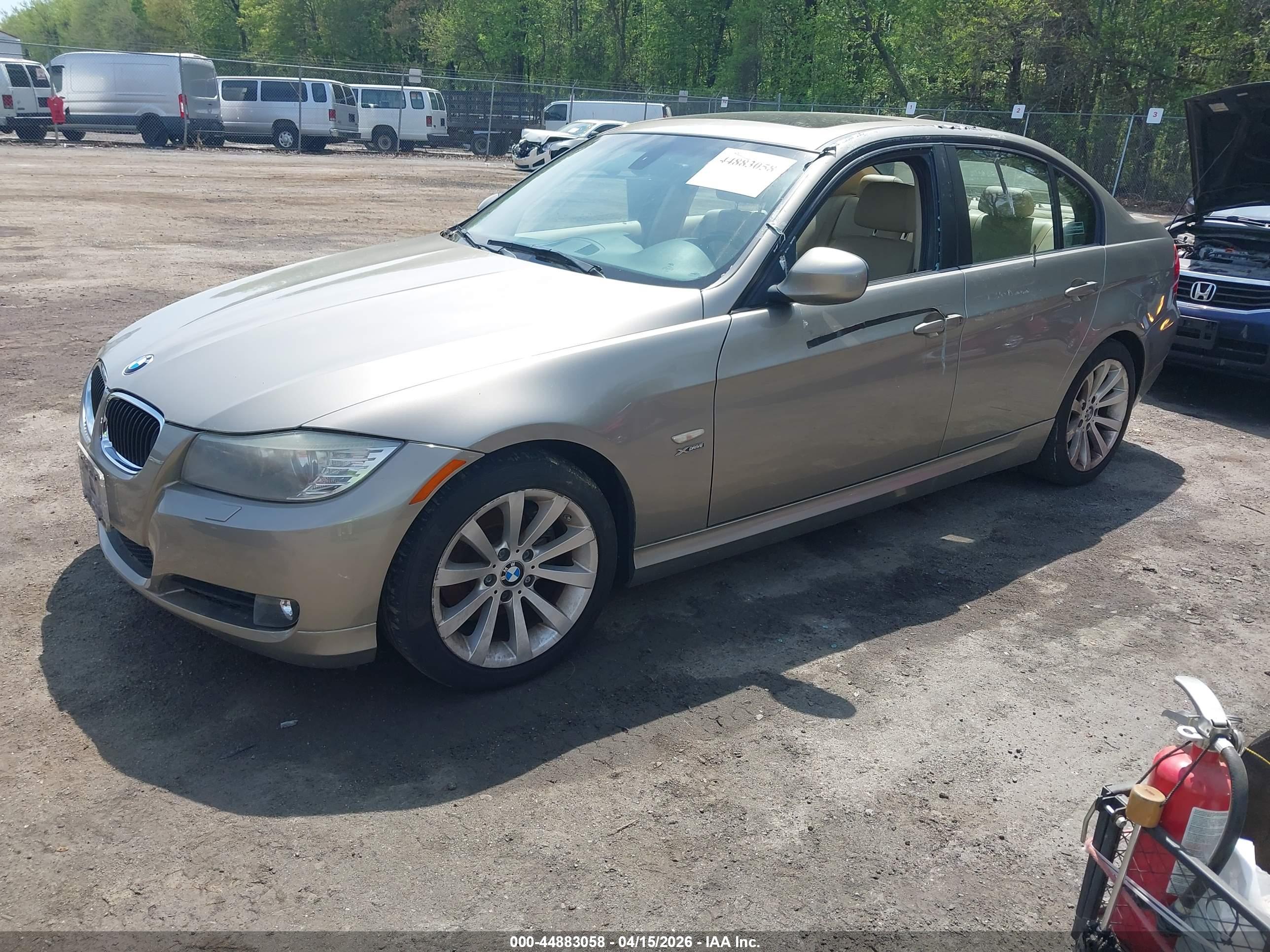 BMW 328I image 2