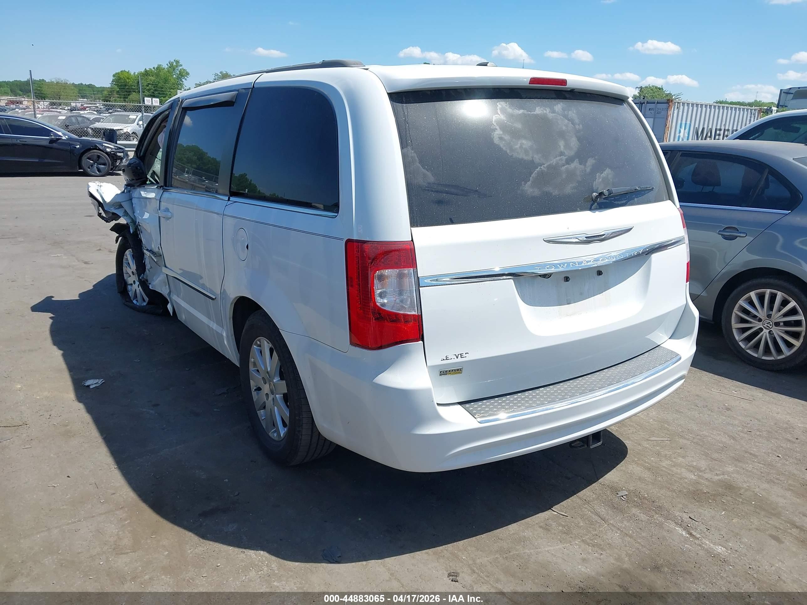 CHRYSLER TOWN image 3