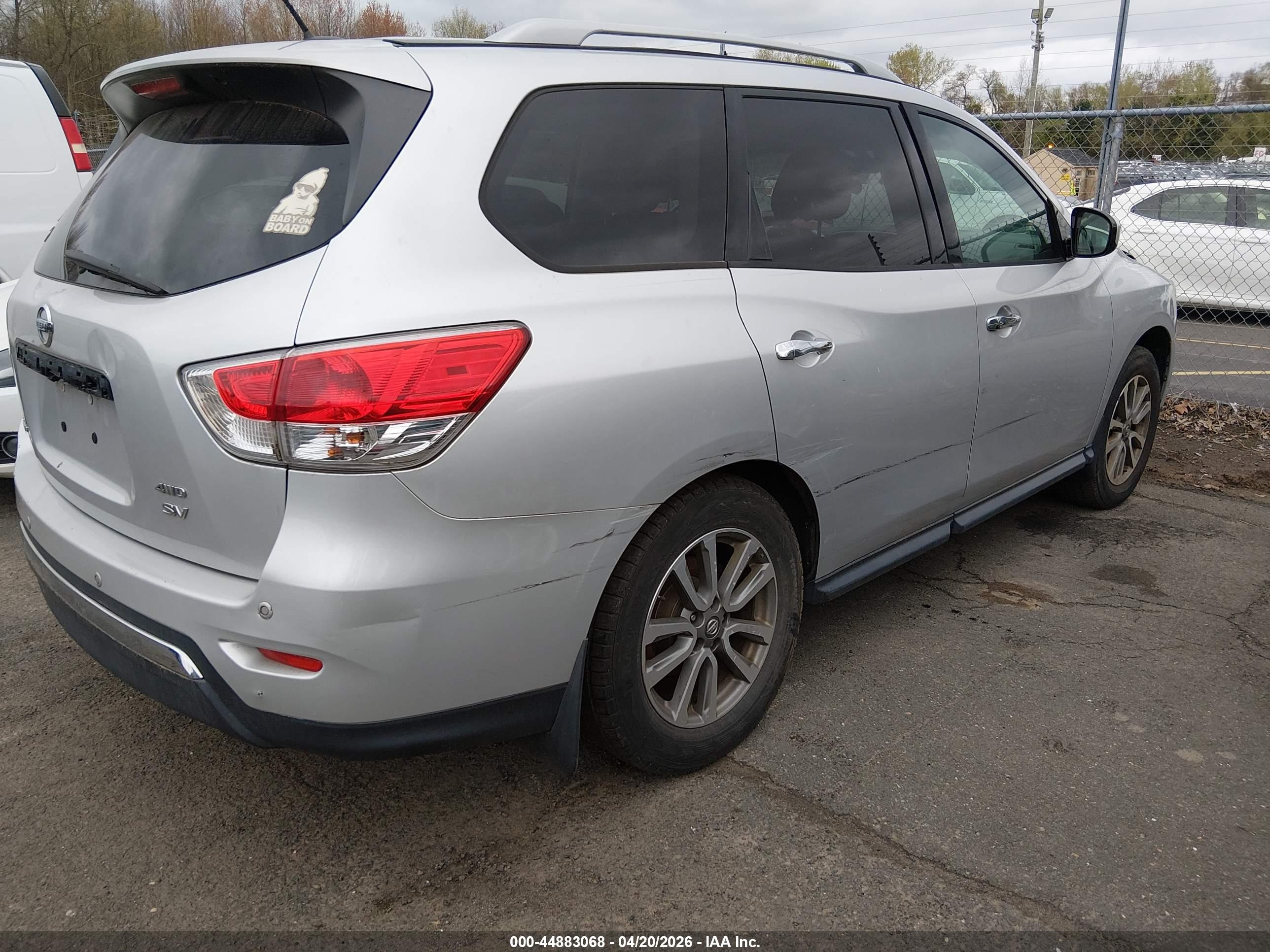 NISSAN PATHFINDER image 4