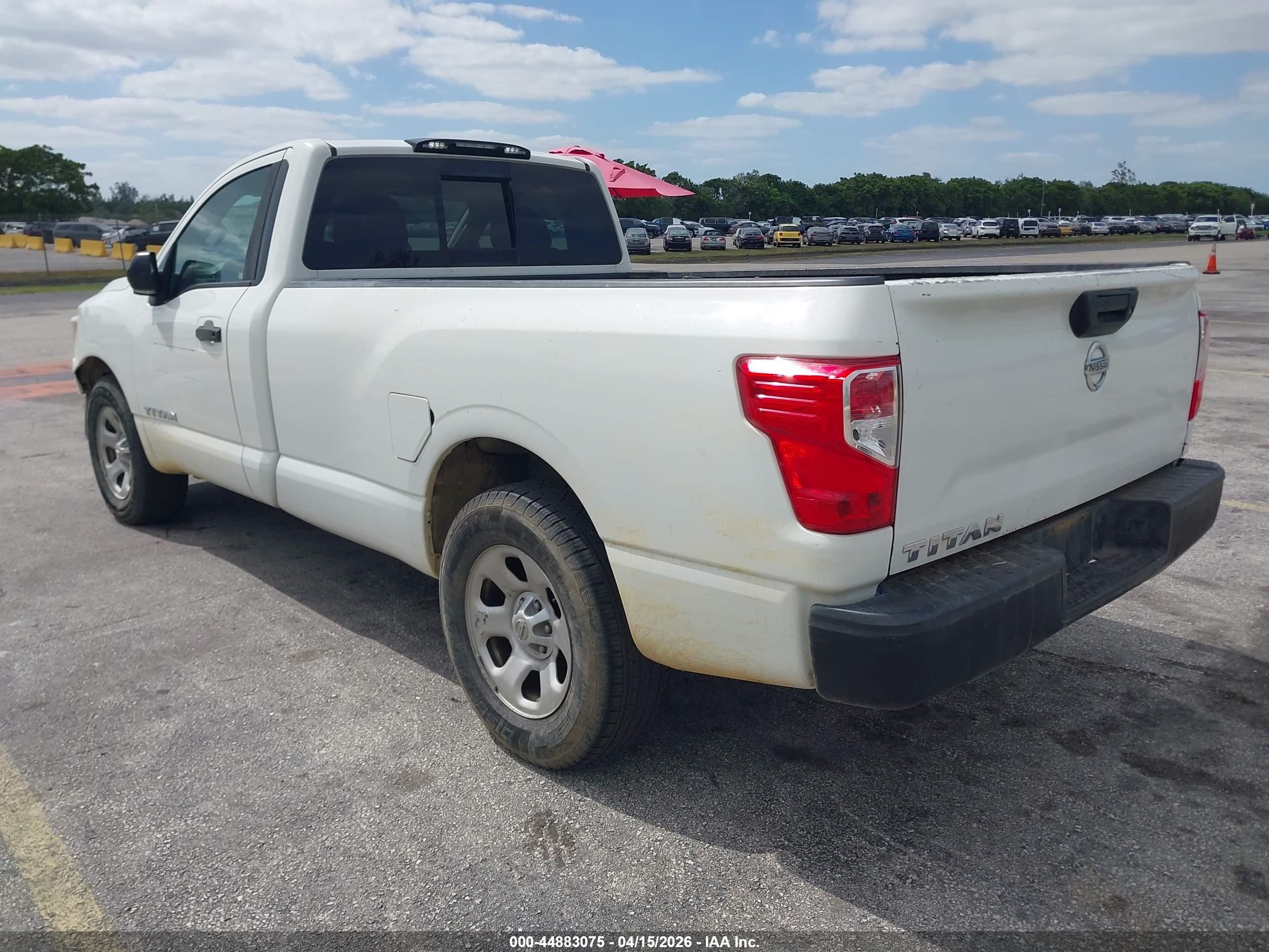 NISSAN TITAN image 3