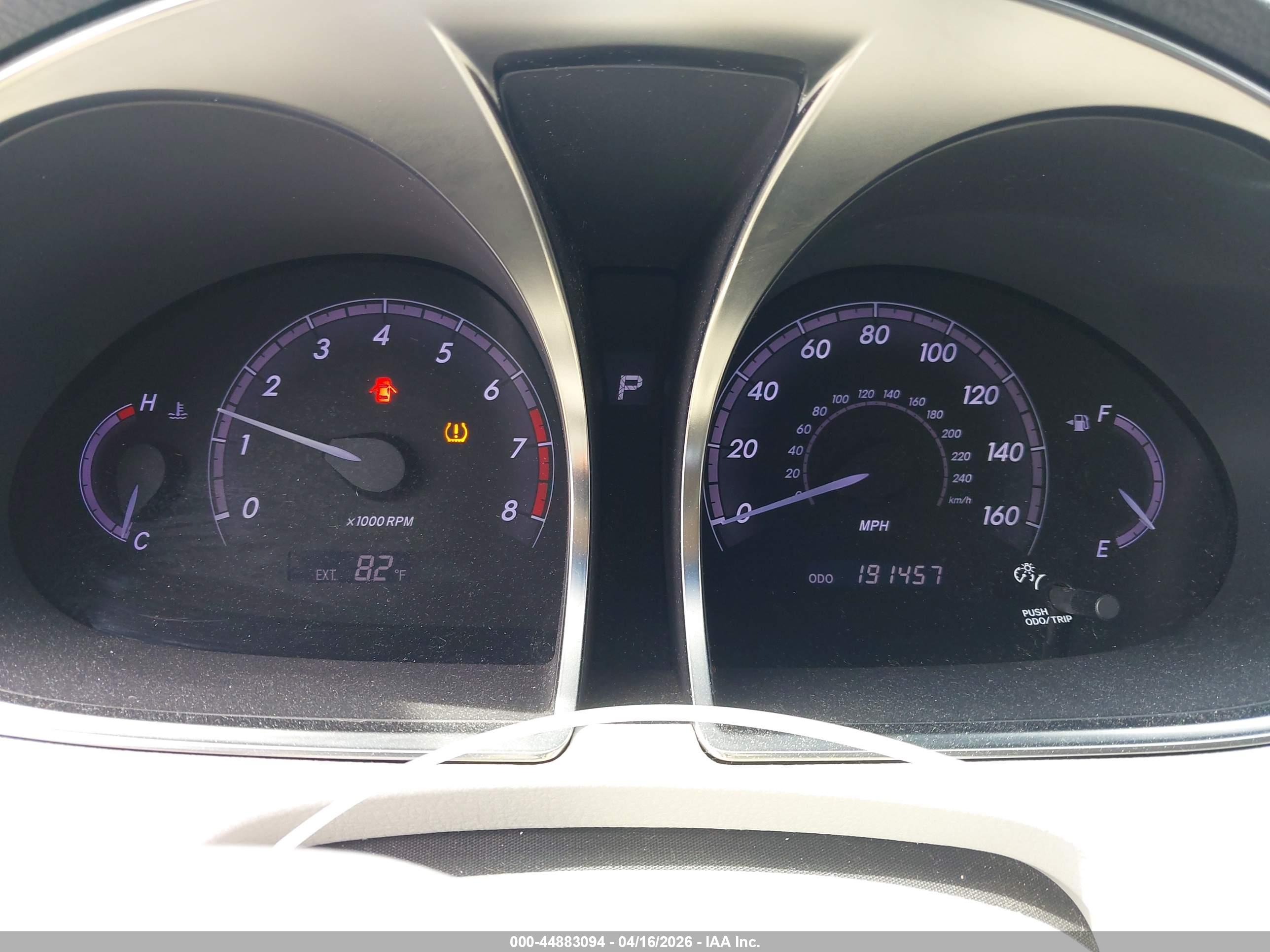 TOYOTA AVALON image 7