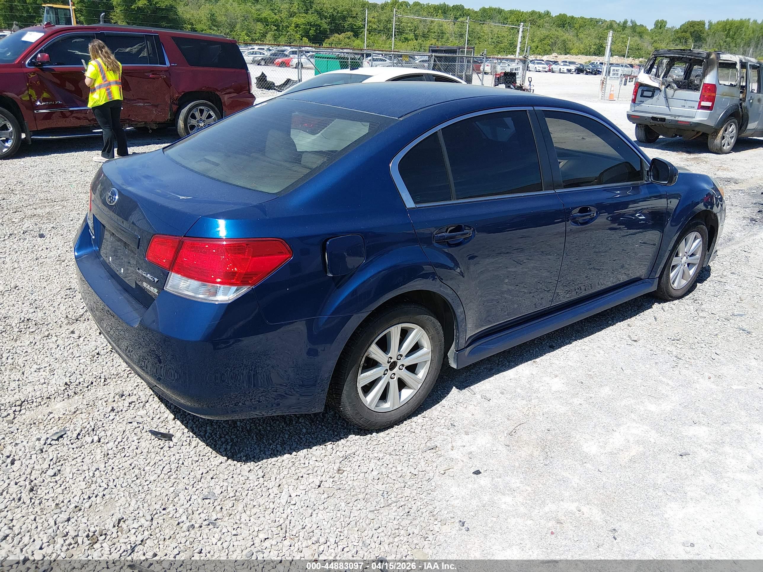 SUBARU LEGACY image 4