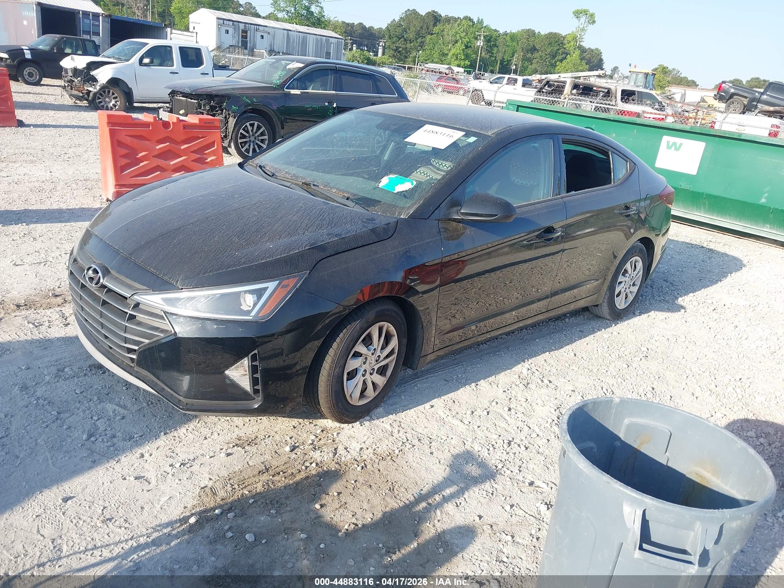HYUNDAI ELANTRA image 2