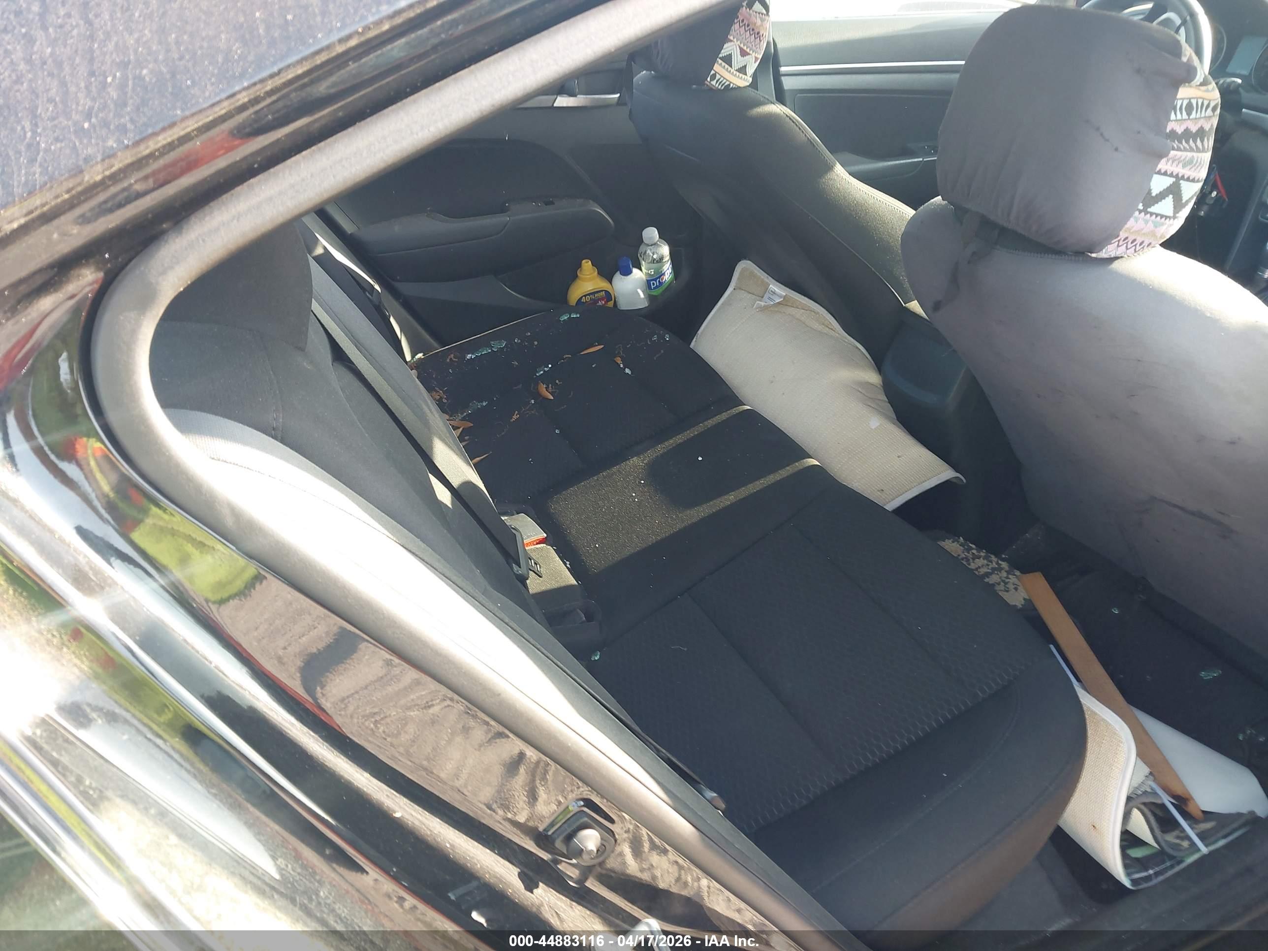 HYUNDAI ELANTRA image 8