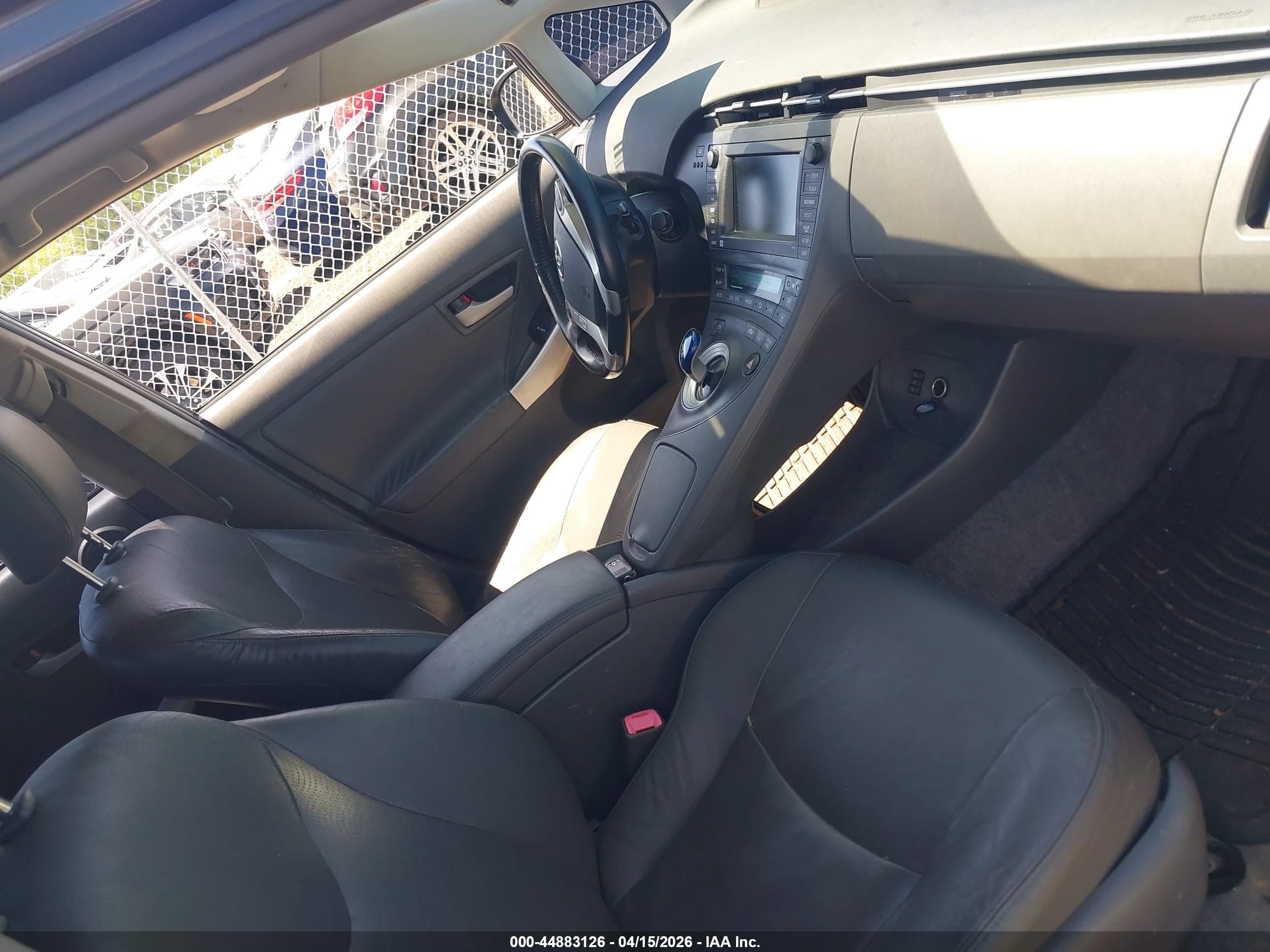 TOYOTA PRIUS image 5