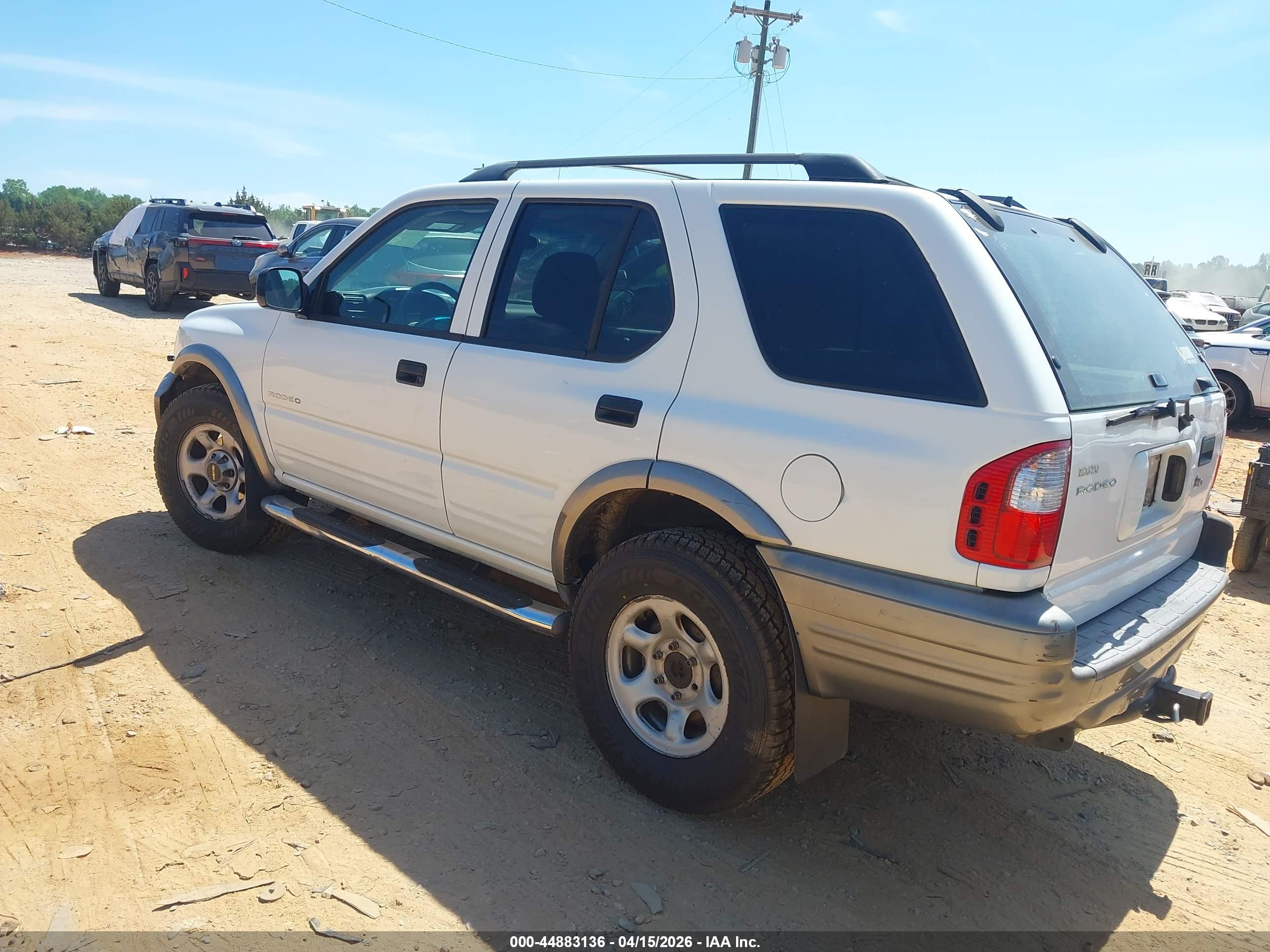ISUZU RODEO image 3