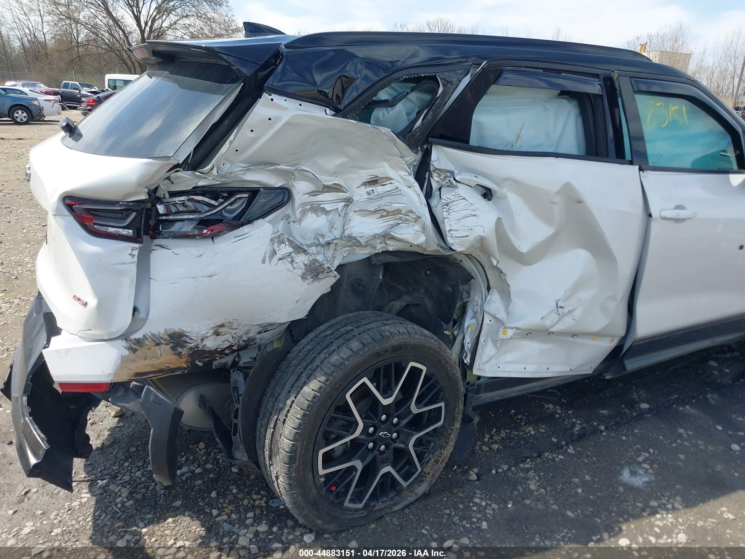 CHEVROLET BLAZER image 6