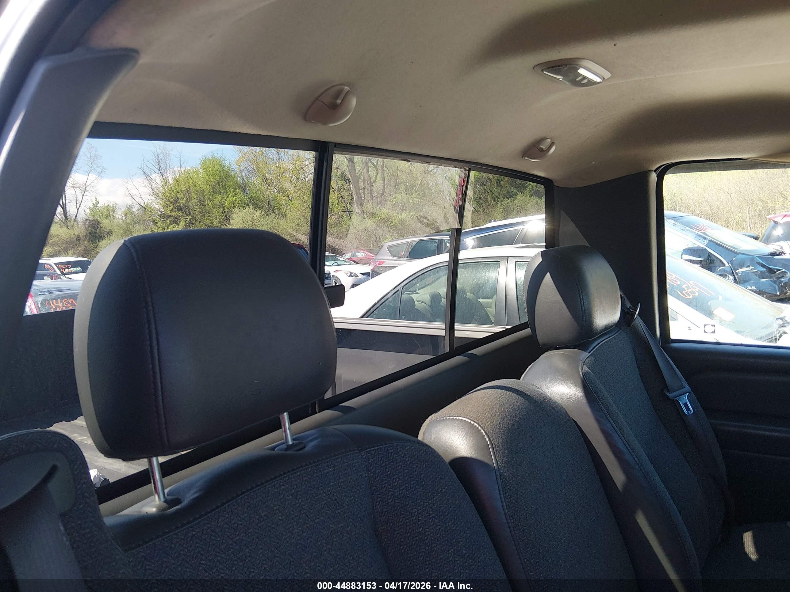 GMC SIERRA image 8