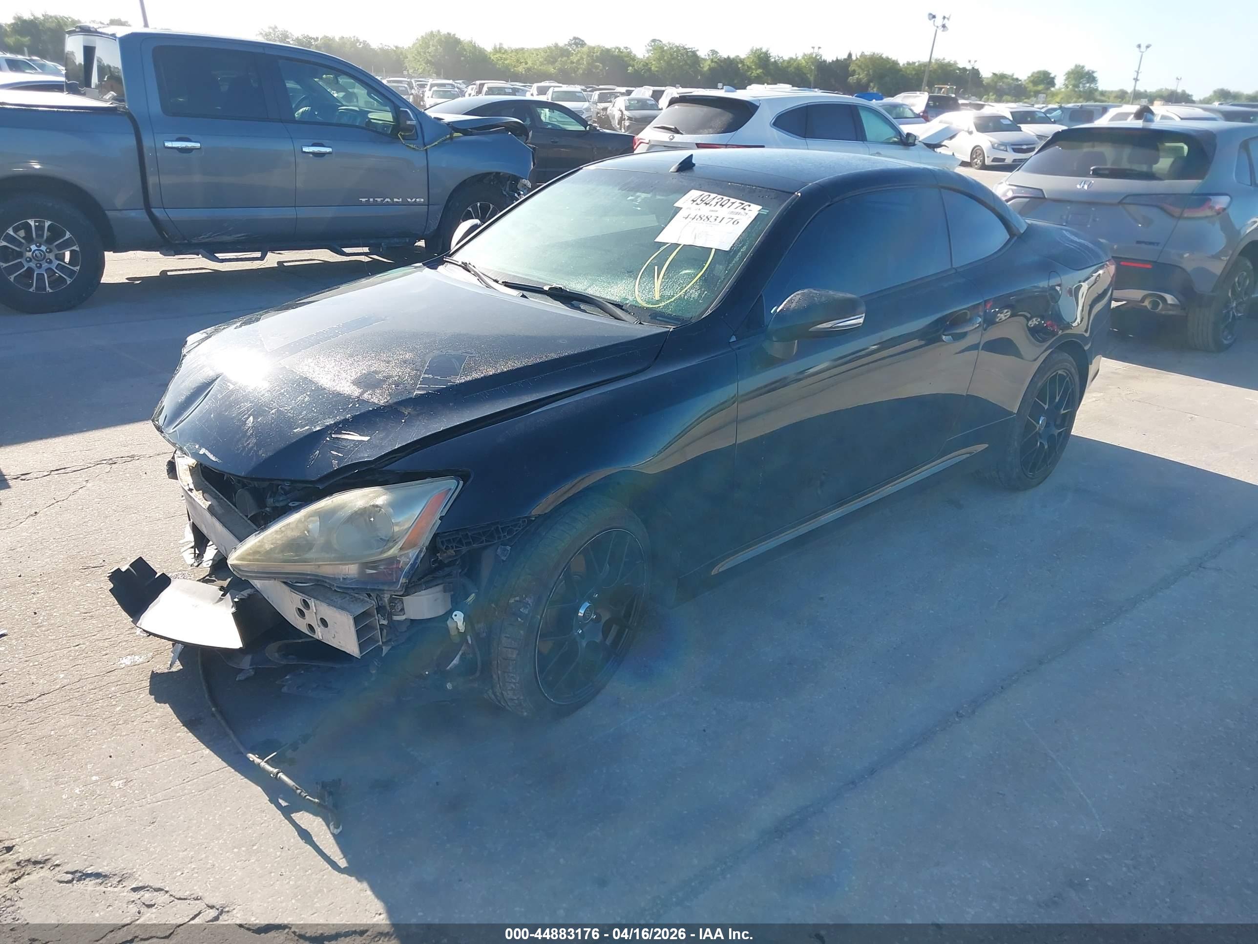 LEXUS IS image 2