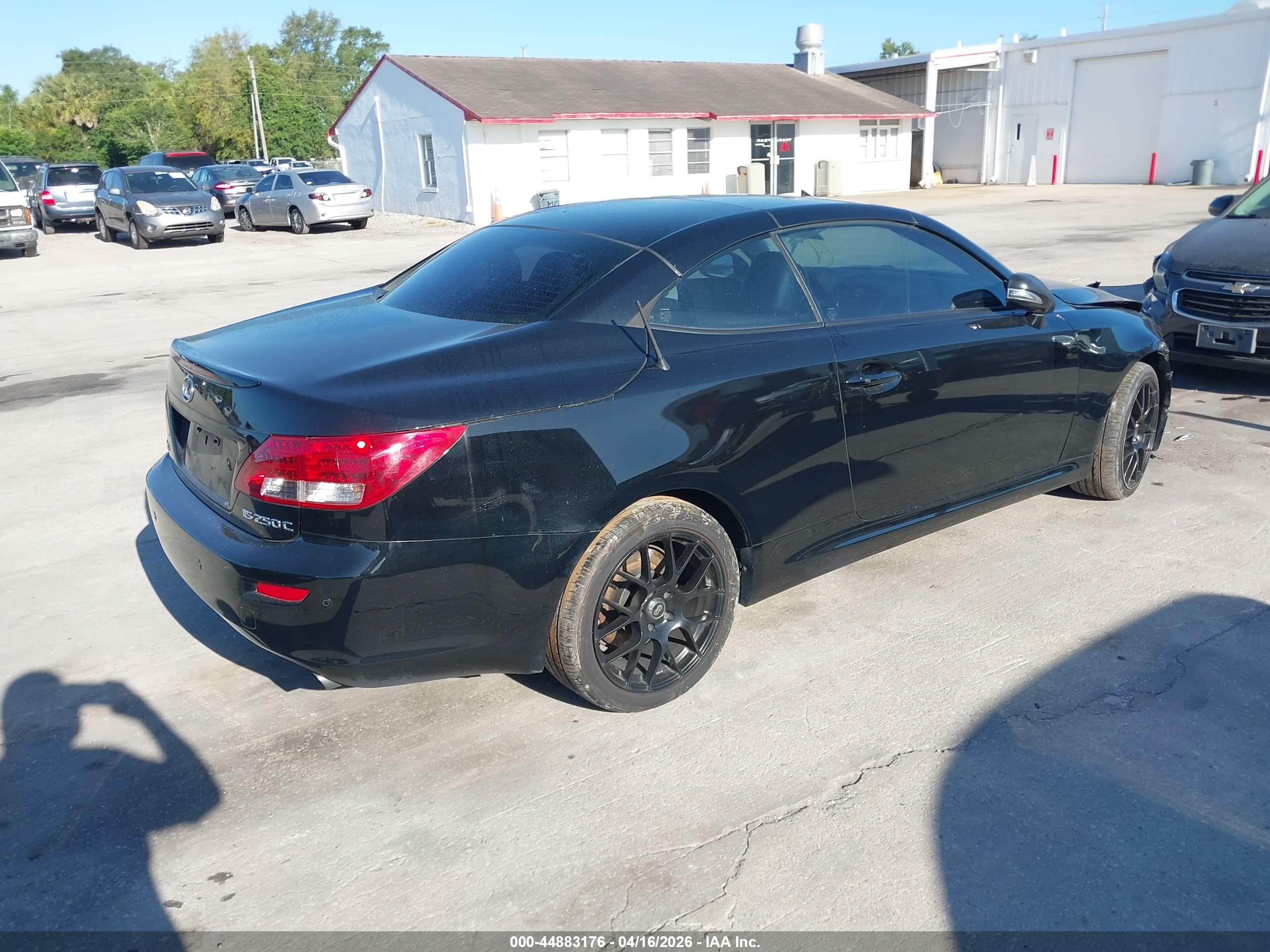 LEXUS IS image 4