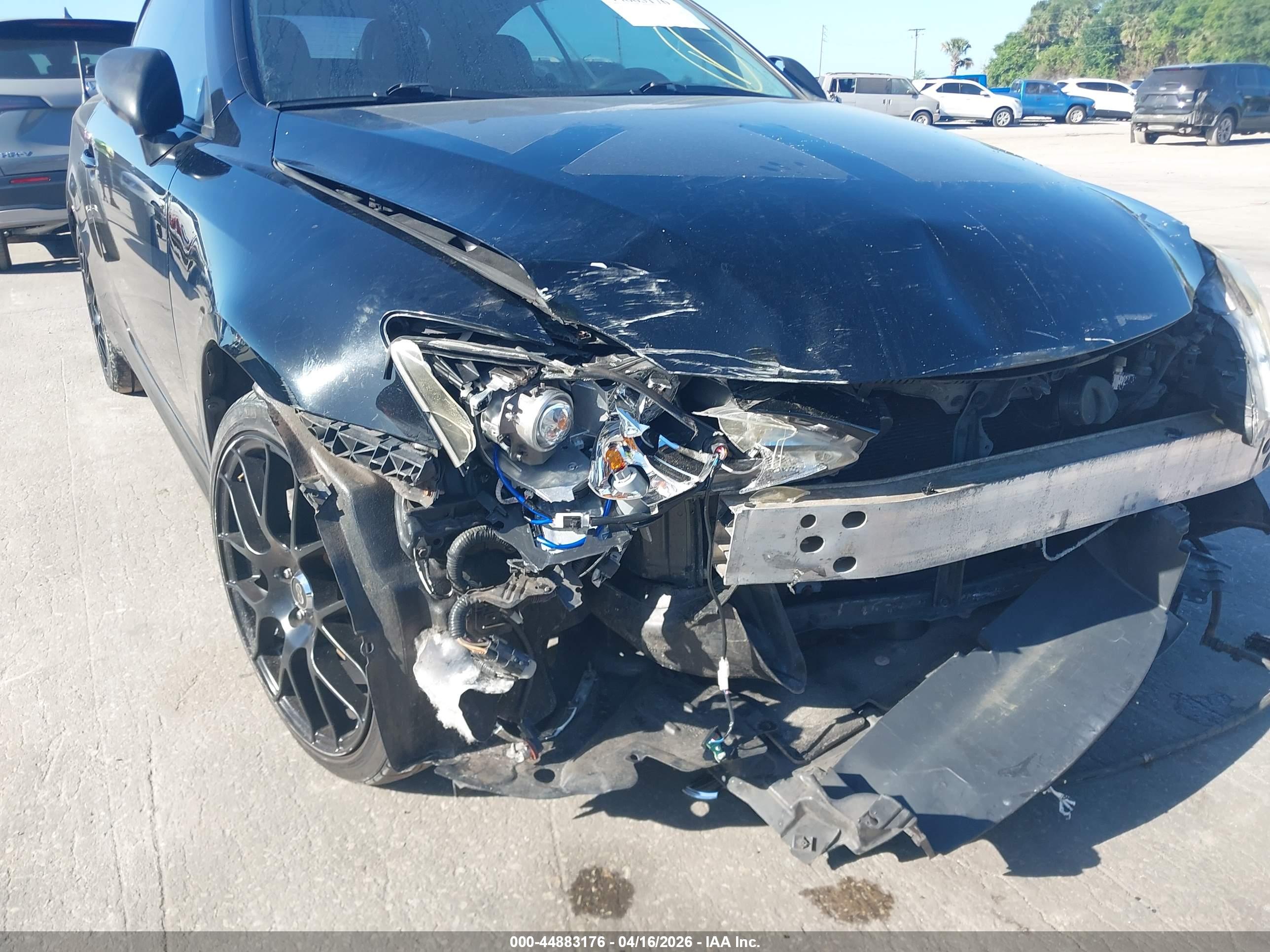 LEXUS IS image 6