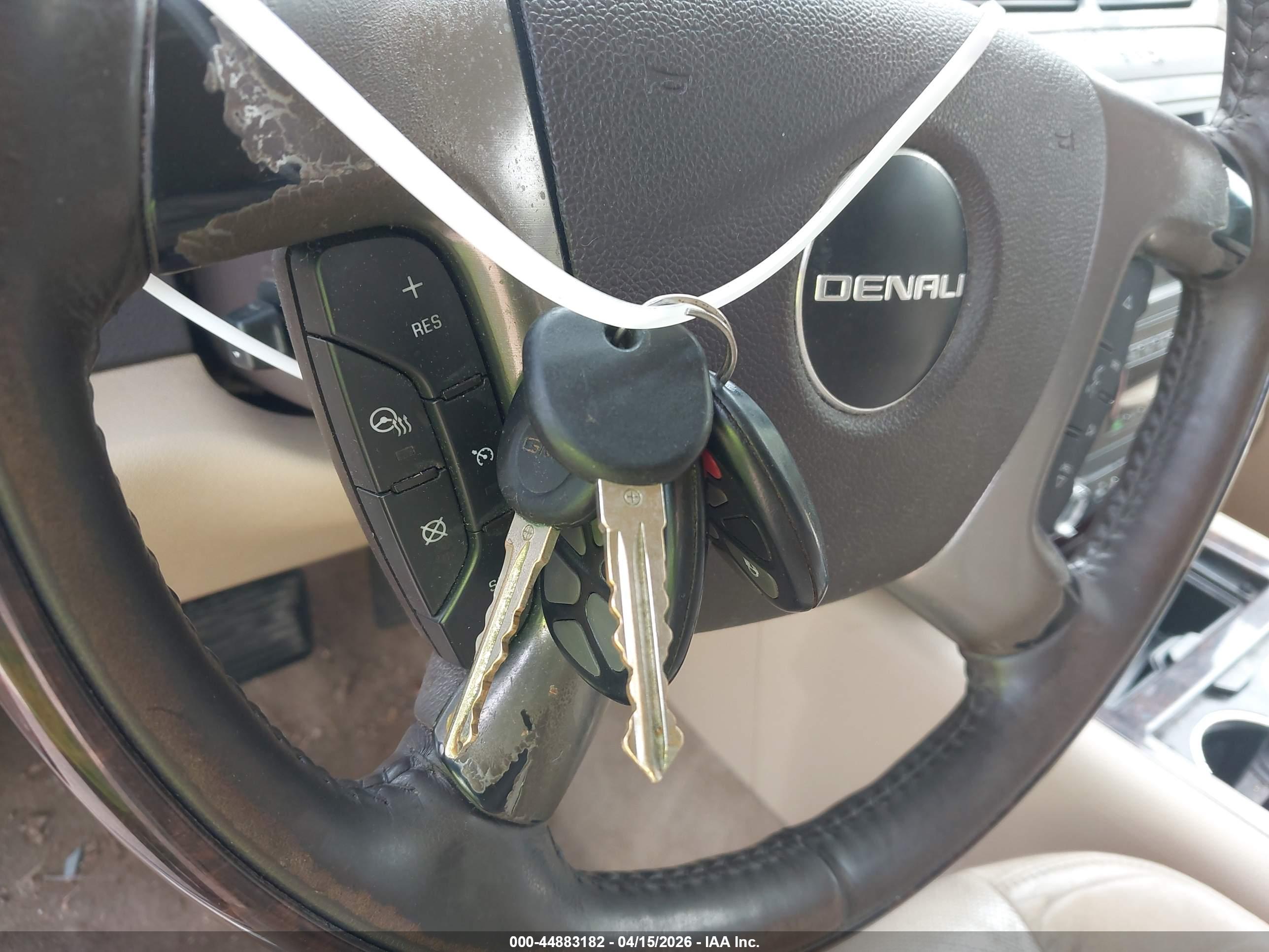 GMC YUKON image 11